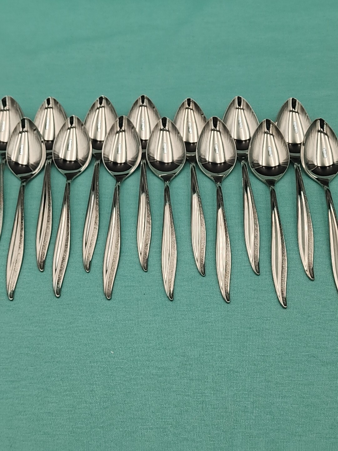 Oneidacraft Deluxe TEXTURA 14 pc Teaspoons Stainless Flatware 6"