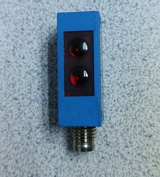 WENGLOR YK12PA7 LASER SENSOR 10-30VDC 100mA SN:120mm NEW!! QUANTITY!! READ!!