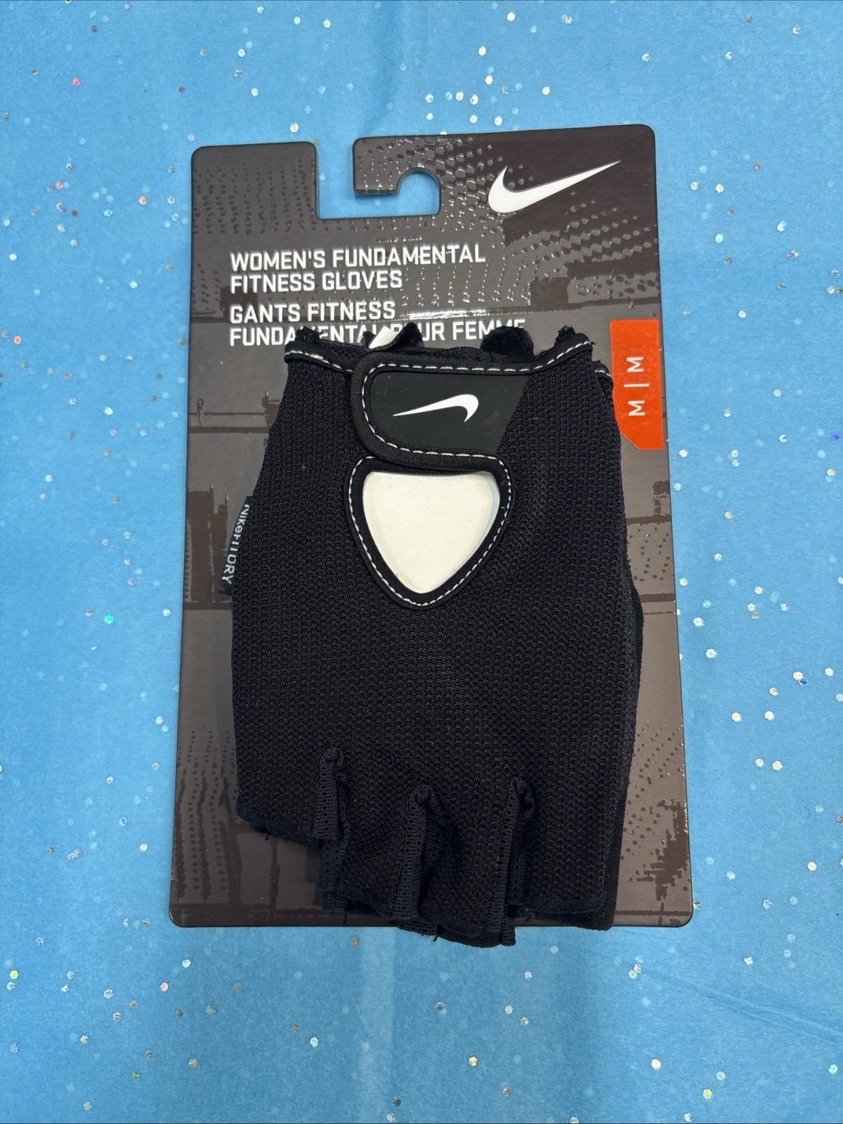 Nike Women's Fundamental Black Fitness Gloves. Half Finger Gloves Size: M NWT