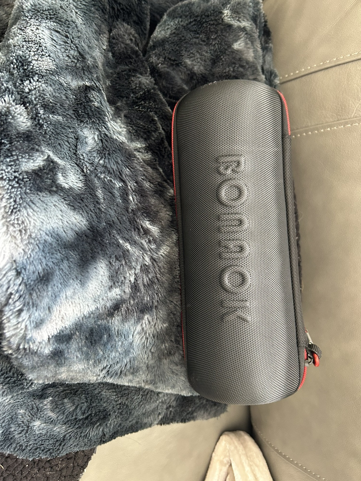 BONAOK Q37 Wireless Bluetooth White Karaoke Microphone Speaker With Case