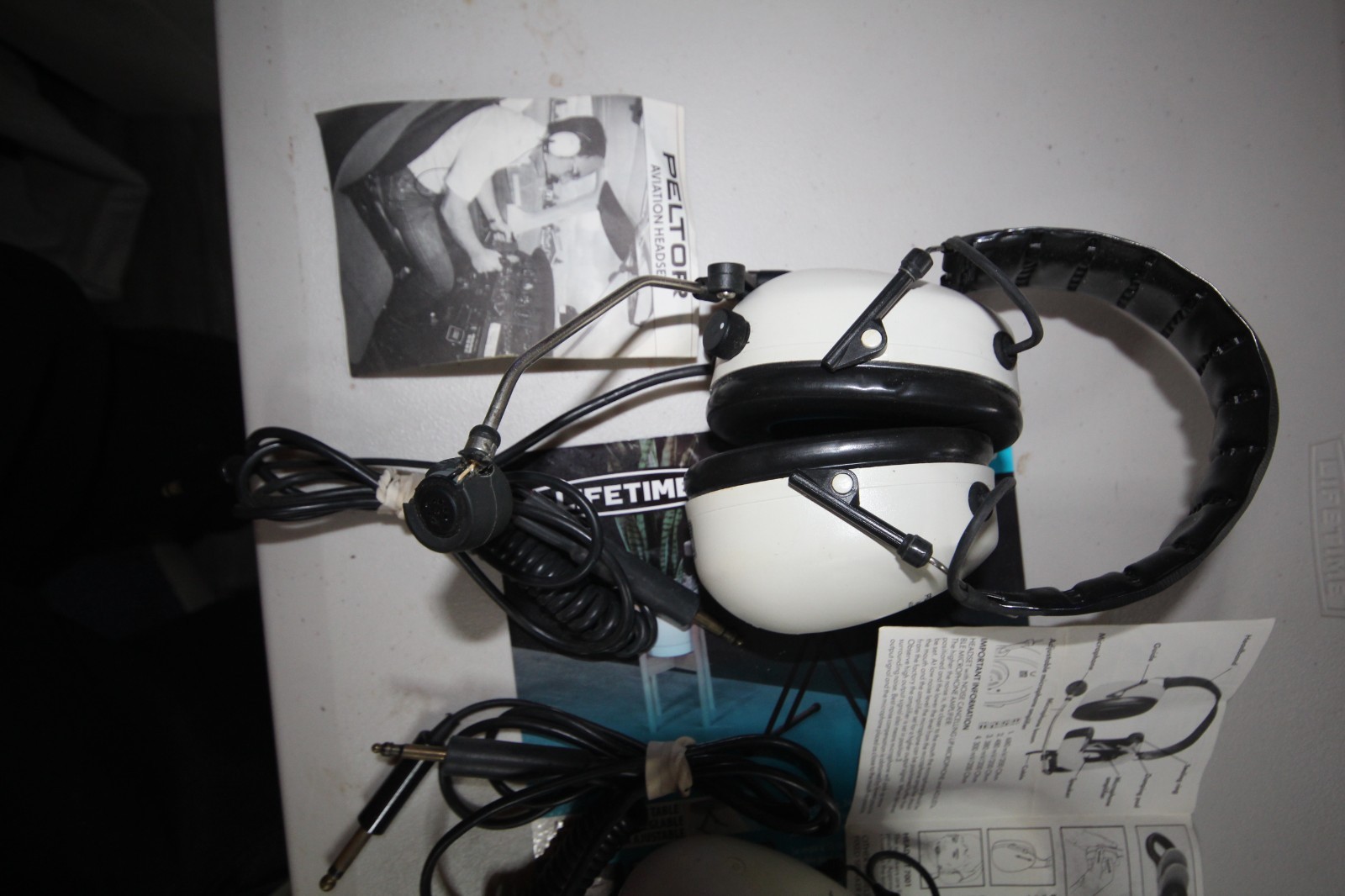 Peltor Aviation Headset 7003 (appears complete) Peltor Headset 7001 (one working