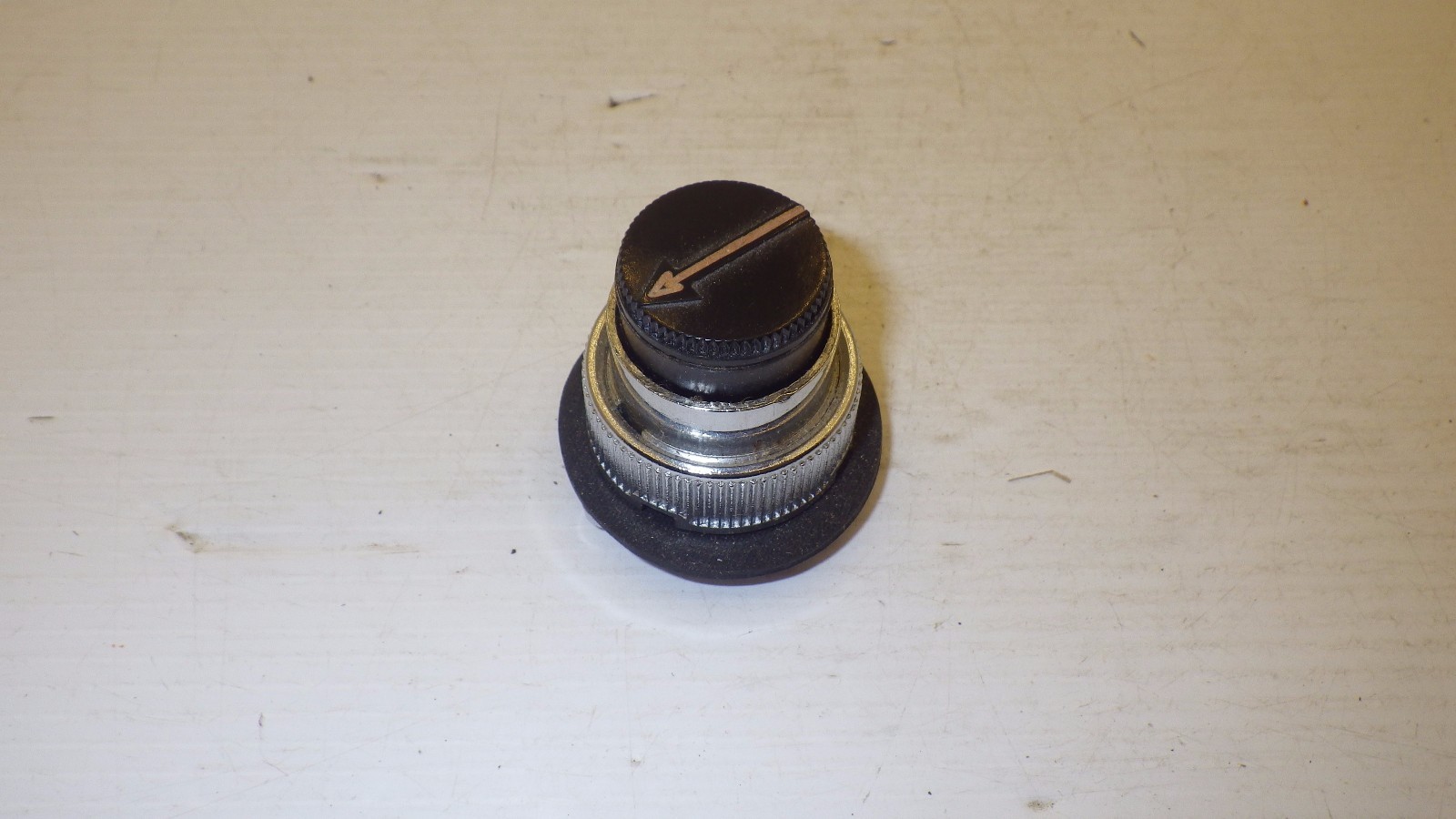 WESTINGHOUSE OT1M1 PUSHBUTTON SELECTOR SWITCH 30MM 2 POSITION MAINTAINED NNB
