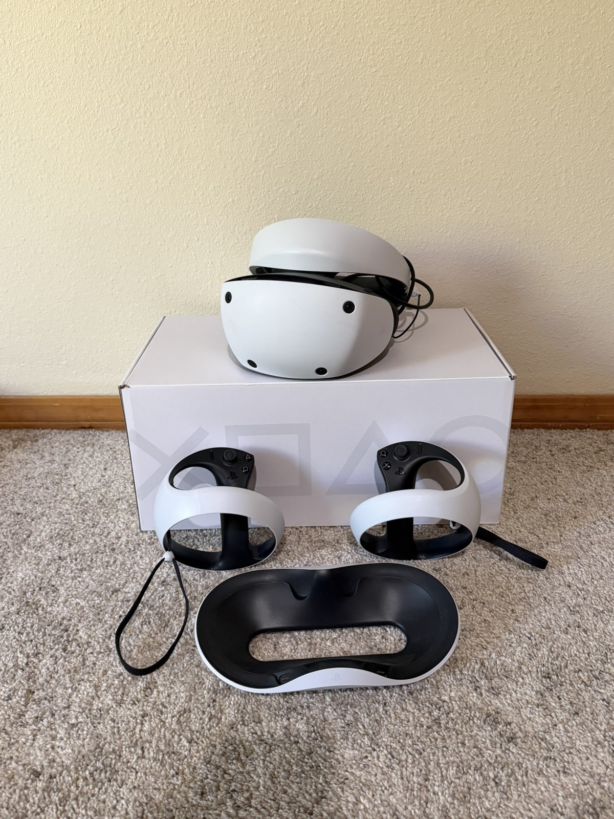Sony PlayStation VR2 CFI-ZVR1 Horizon Call Of The Mountain PS5 Bundle