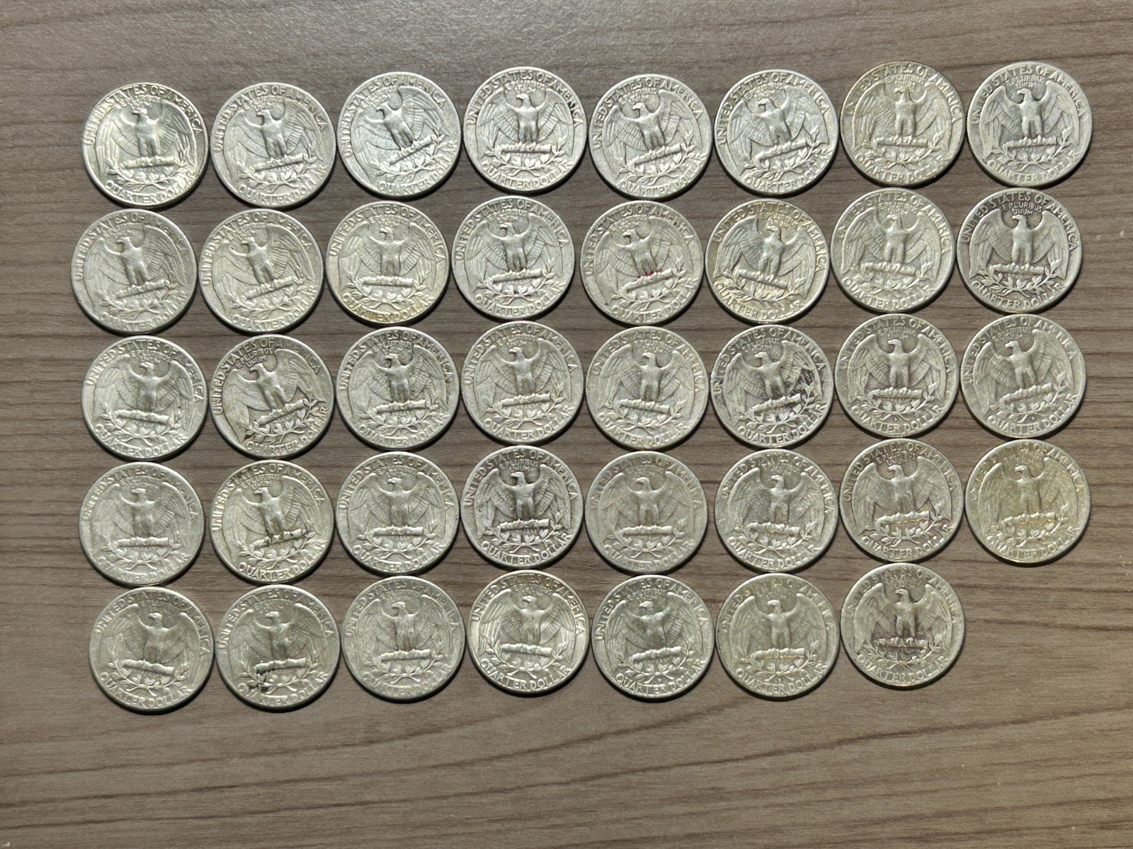39 x 1957 Washington Quarters 90% Silver Circulated Assorted Dates/Condition