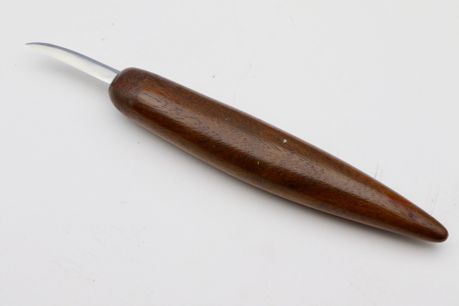 VINTAGE WOOD CARVING KNIFE  KNOTTS KNIVES? 1-1/2"  WHITTLING WALNUT HANDLE #8