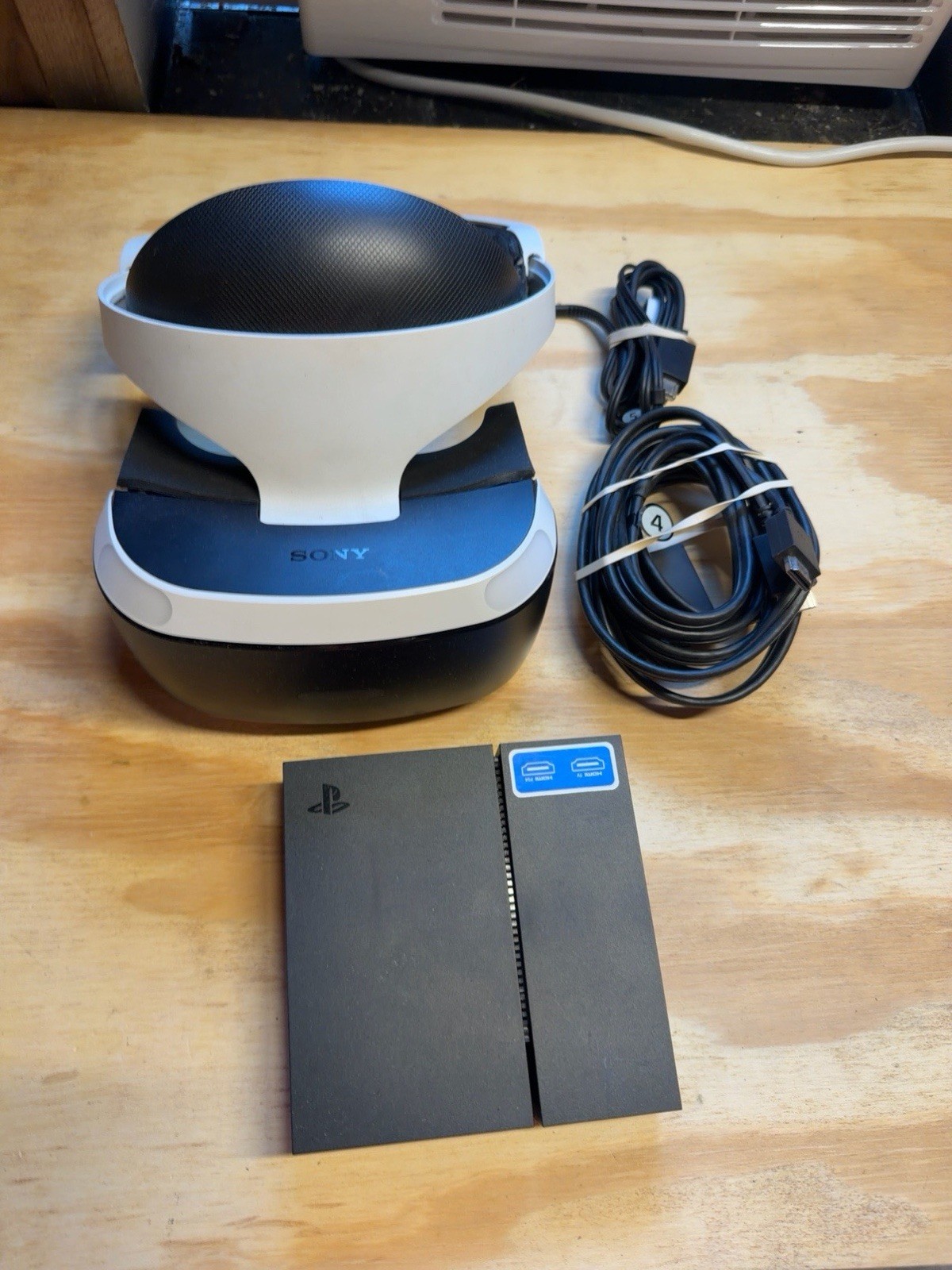 Sony PlayStation PS VR CUH-ZVR1 PS4 Virtual Reality Bundle Untested AS-IS