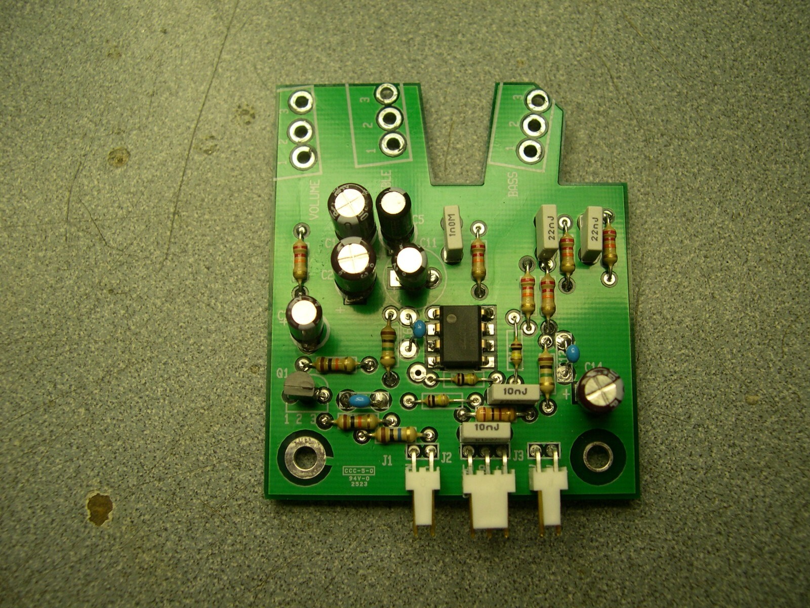 Replacement for Gibson model SST guitar preamp