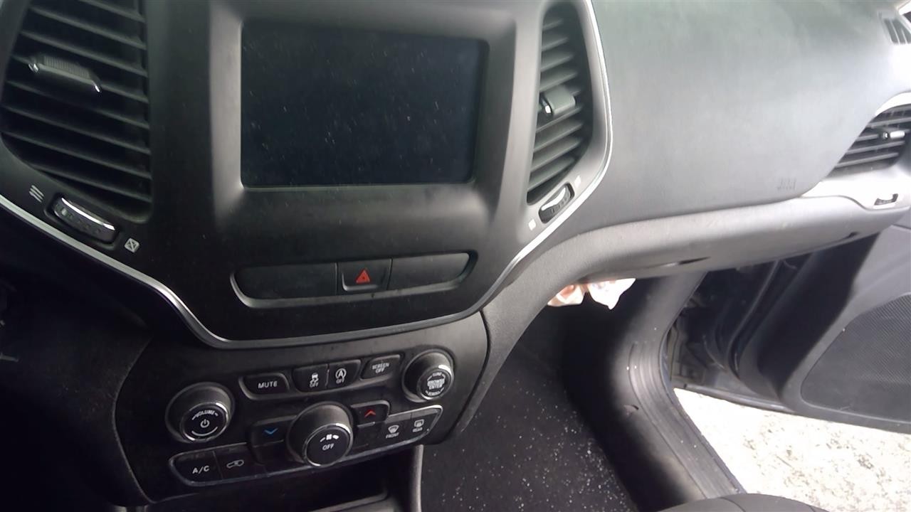 Used Glove Box fits: 2019 Jeep Cherokee Grade A