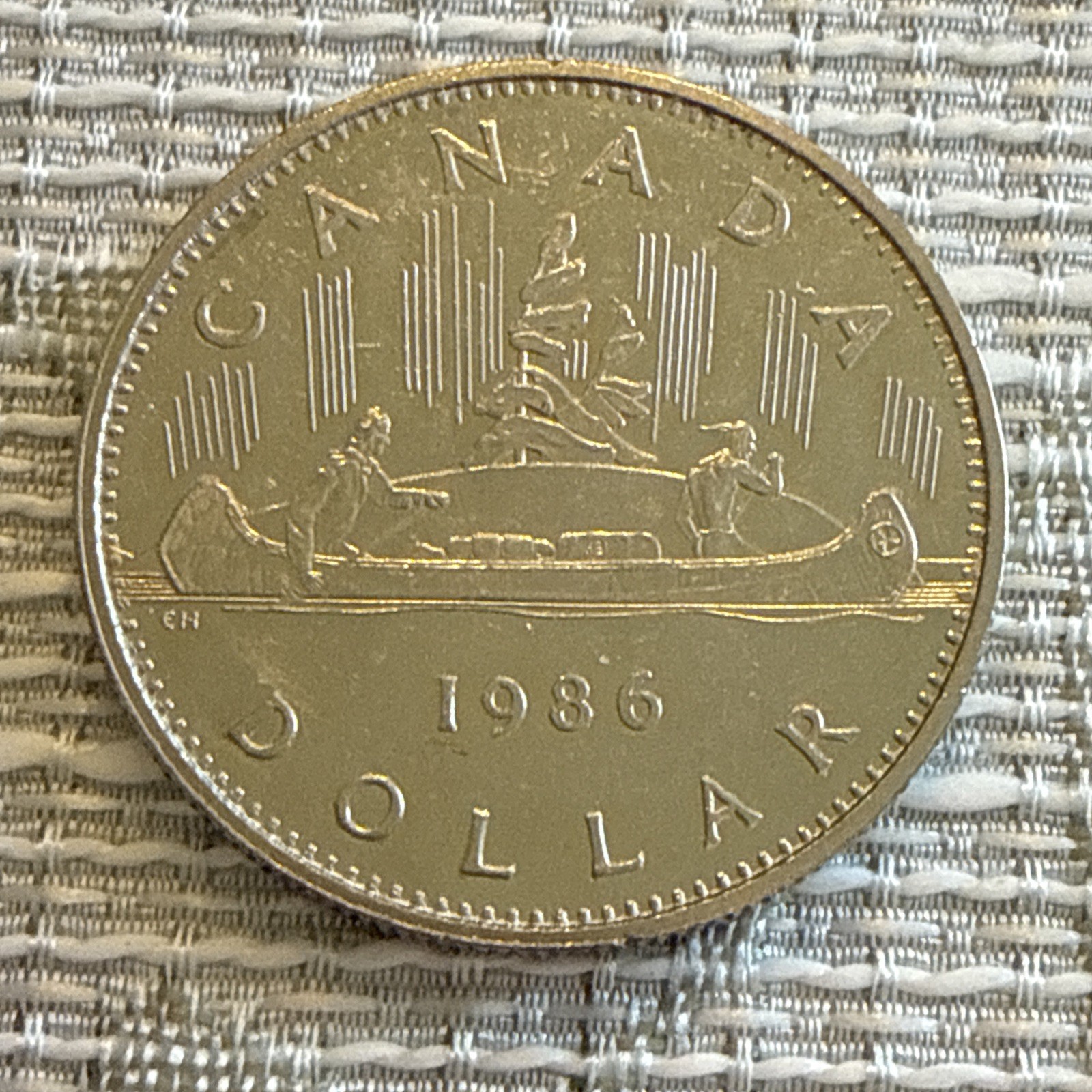 1986 Canadian Voyageur One Dollar Coin Queen Elizabeth II
