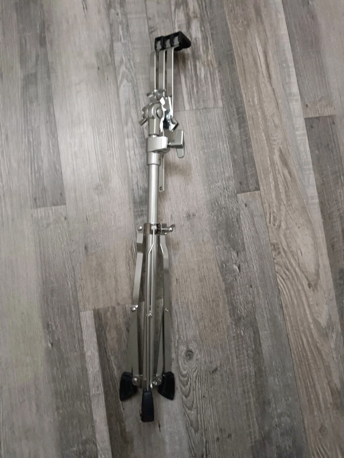 Snare drum stand. Light-medium duty. Excellent condition.
