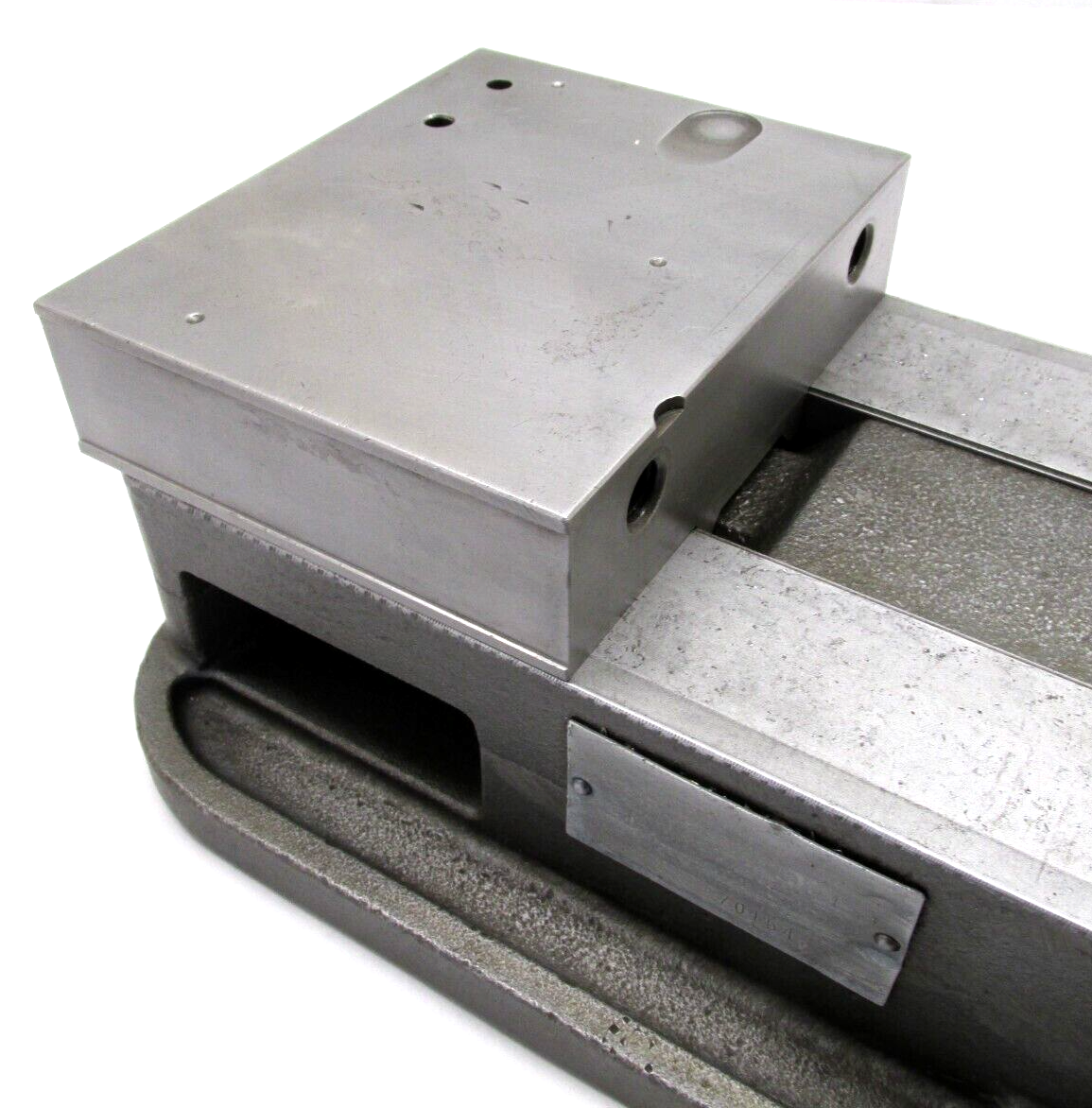 KURT ANGLOCK 6" MILLING MACHINE VISE - #D675