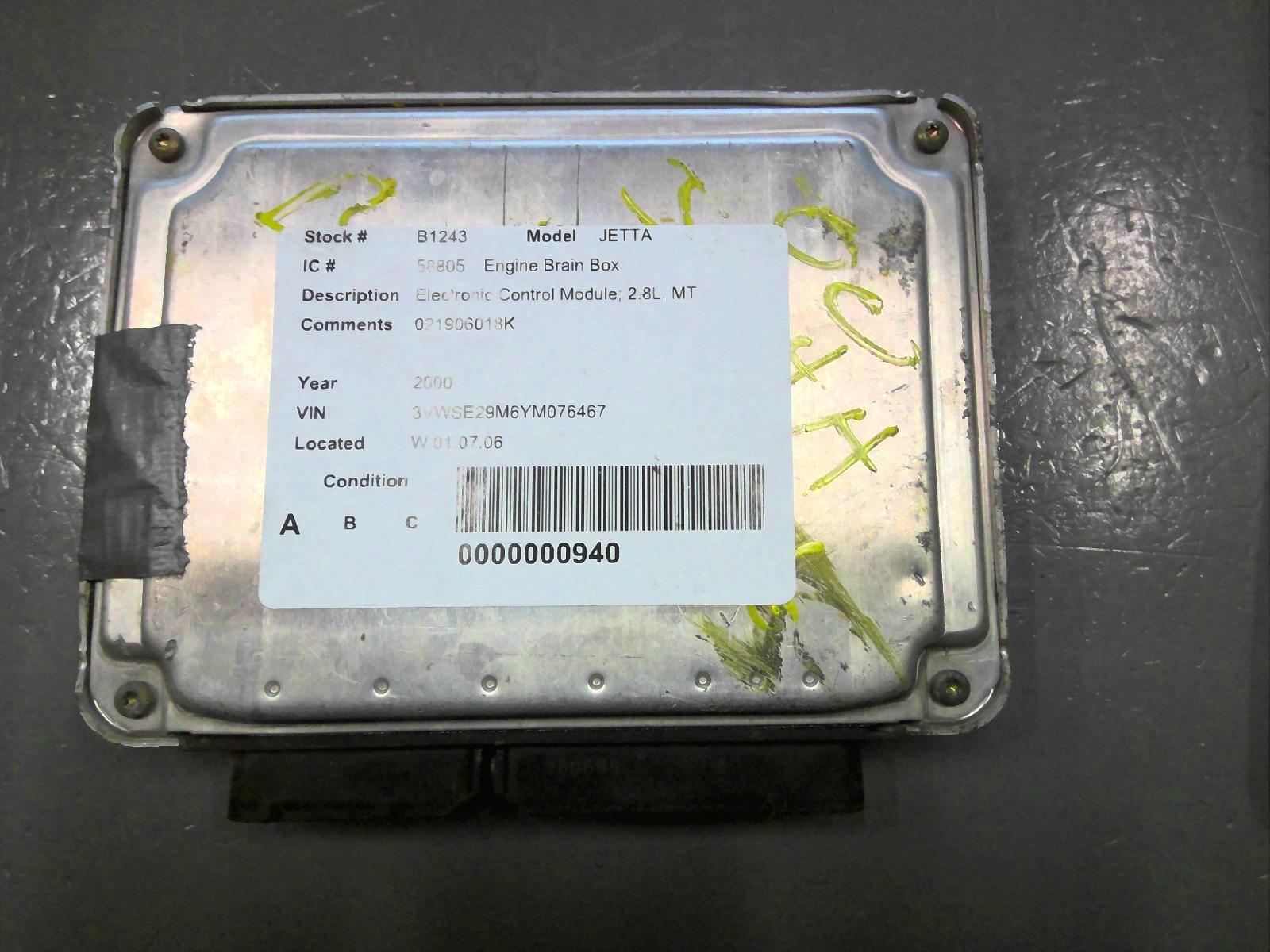 VOLKSWAGEN JETTA Engine Control Module (ECM) 021 906 018 K