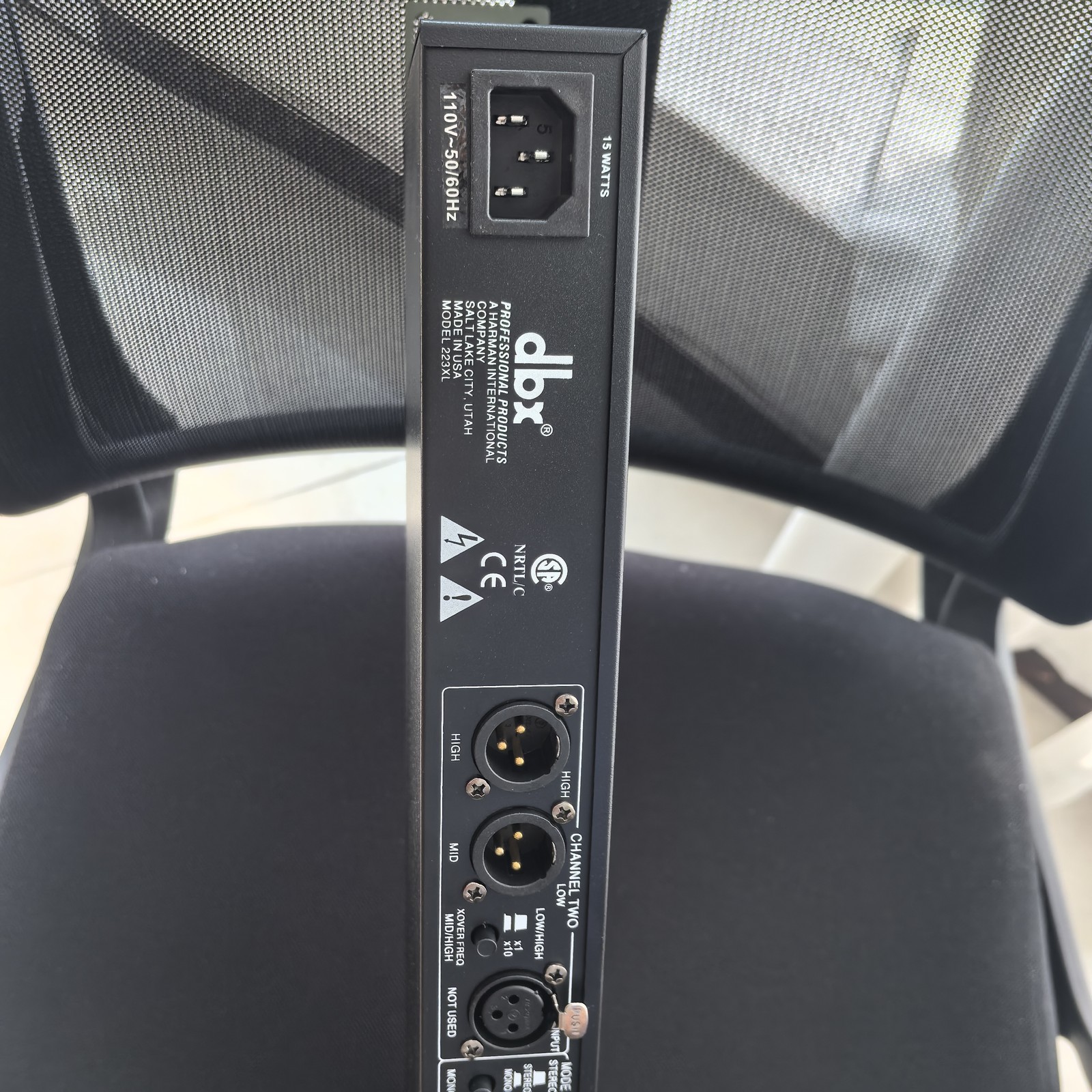 DBX 223XL Stereo 2-Way/Mono 3-Way Crossover Rack Mountable