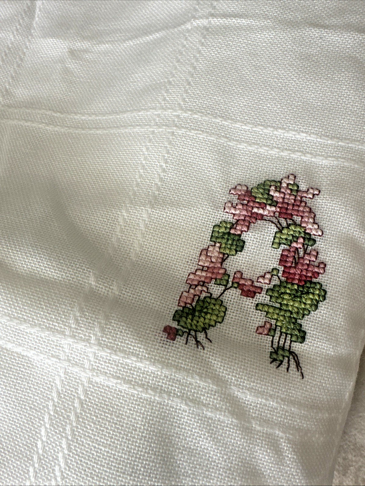 Leisure Arts Anne Cloth Antique White 56 X 47” Unfinished Cross Stitch Aghan