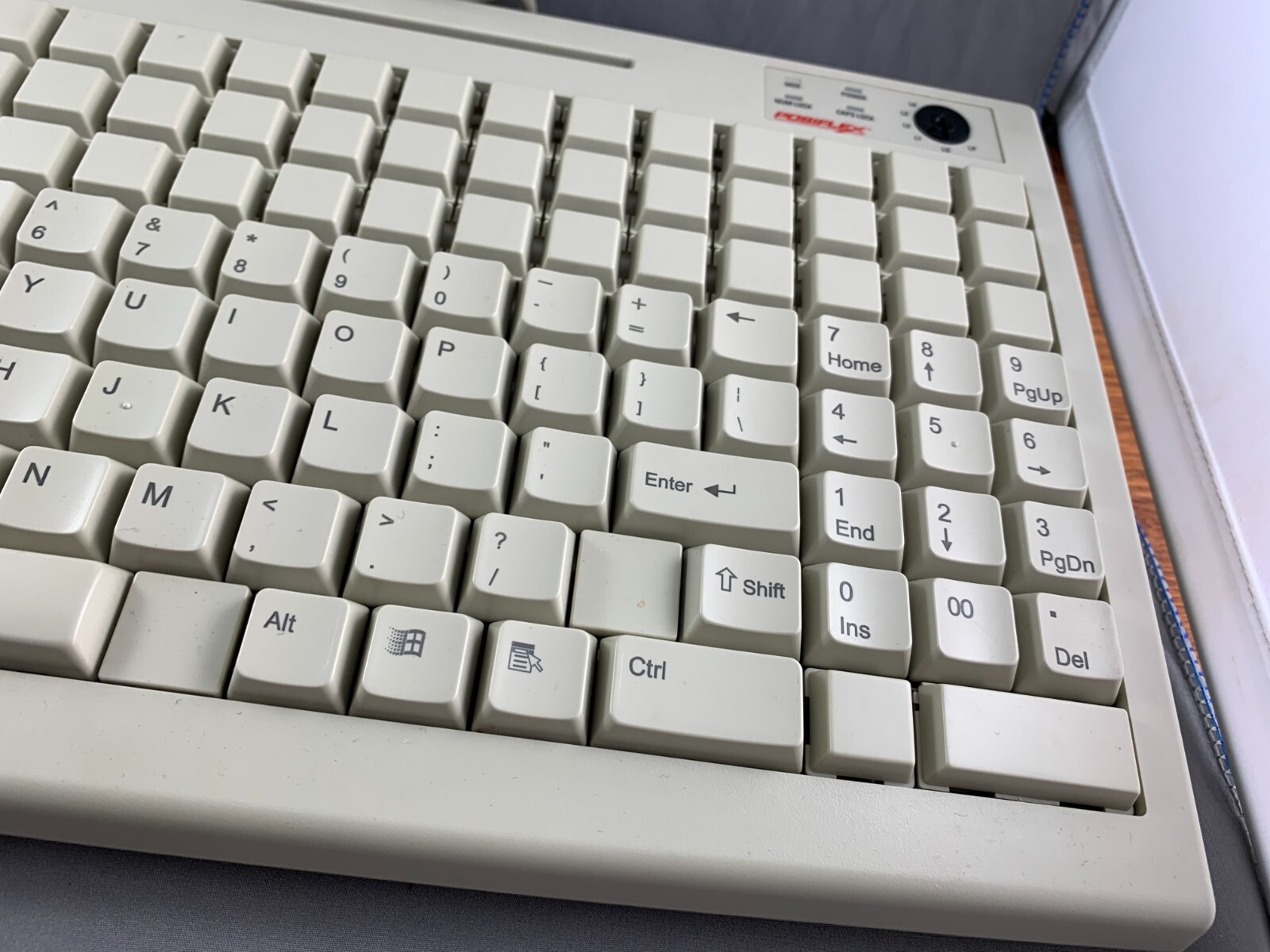 POSIFLEX KB3200 AT INTERFACE PROGRAMMABLE KEYBOARD WITH MAGNETIC STRIPE READER