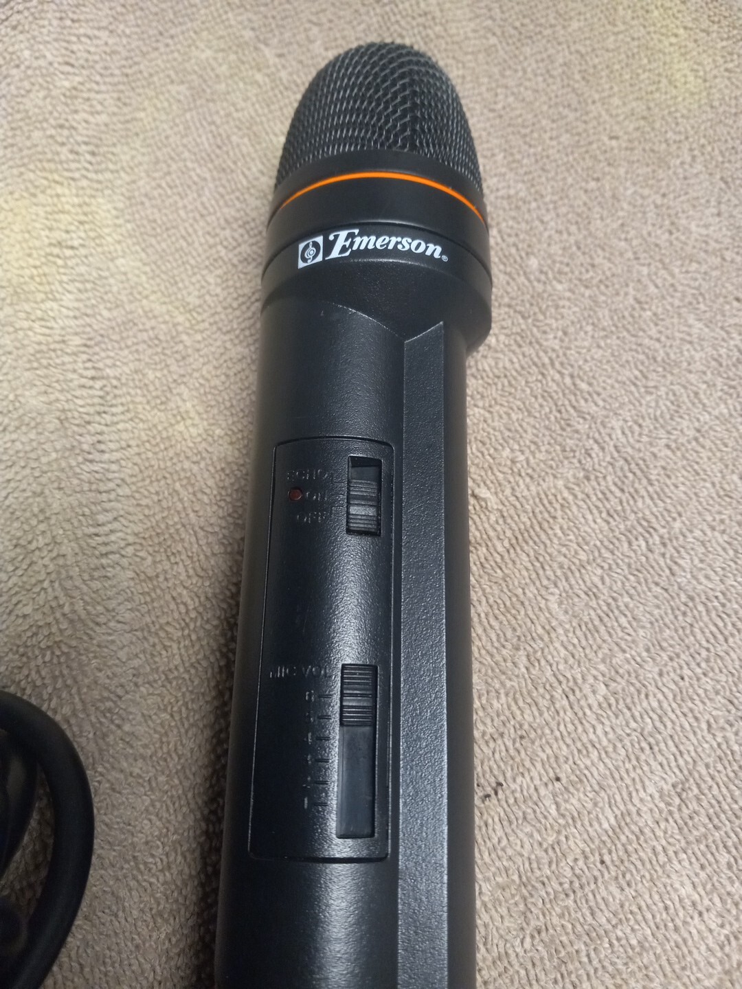 Emerson MM212 Plug N Sing Karaoke Microphone- XBOX 360, XBOX, PS3, PS2