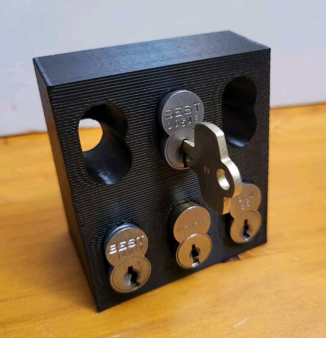 SFIC Stand X6 - Best 6/7 Pin, Etc - Shelf Desk Display Mount Stand - Locksport