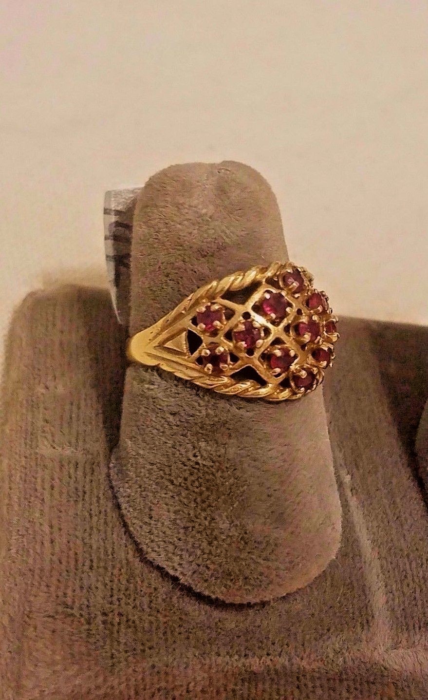 14K Yellow Gold 0.5 Ct Ruby Ring.Size 6.25