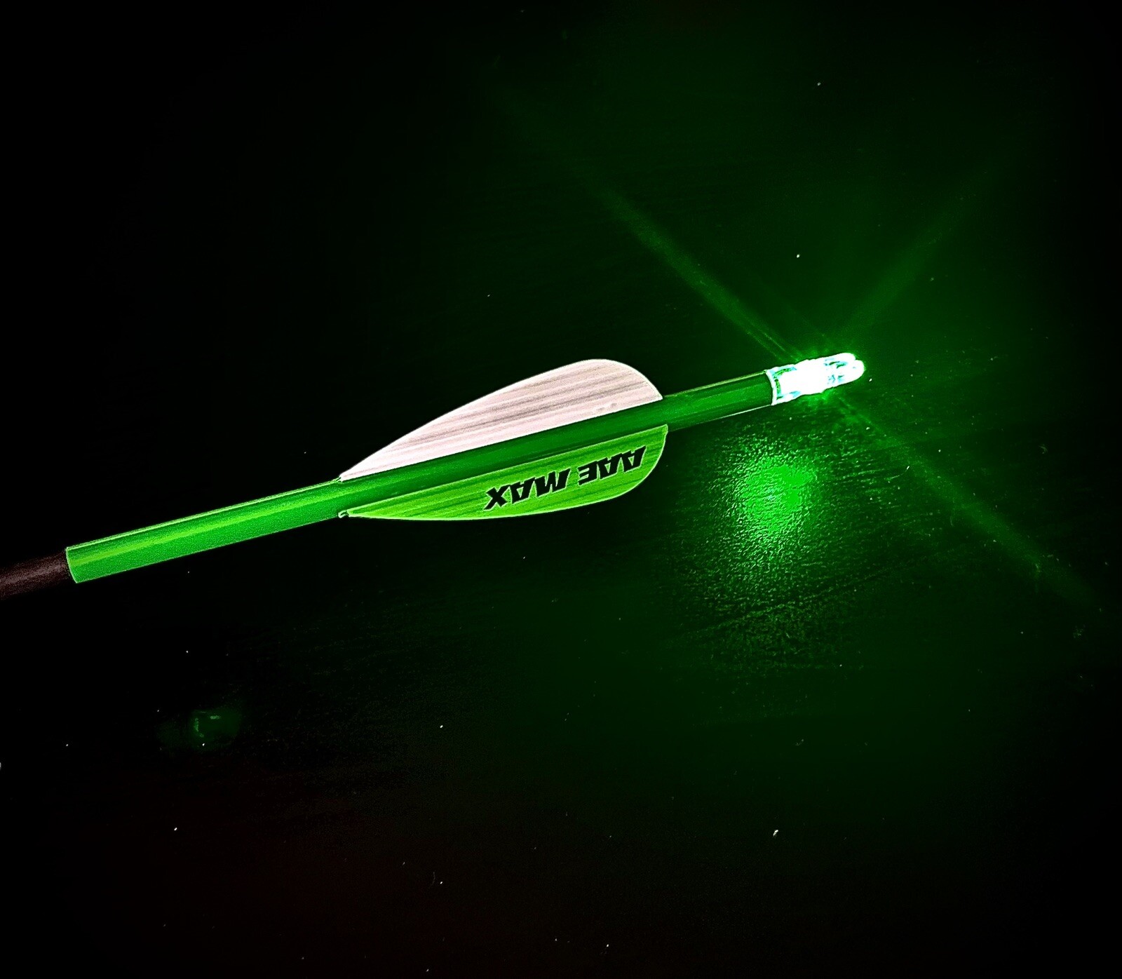 Lighted arrow nocks