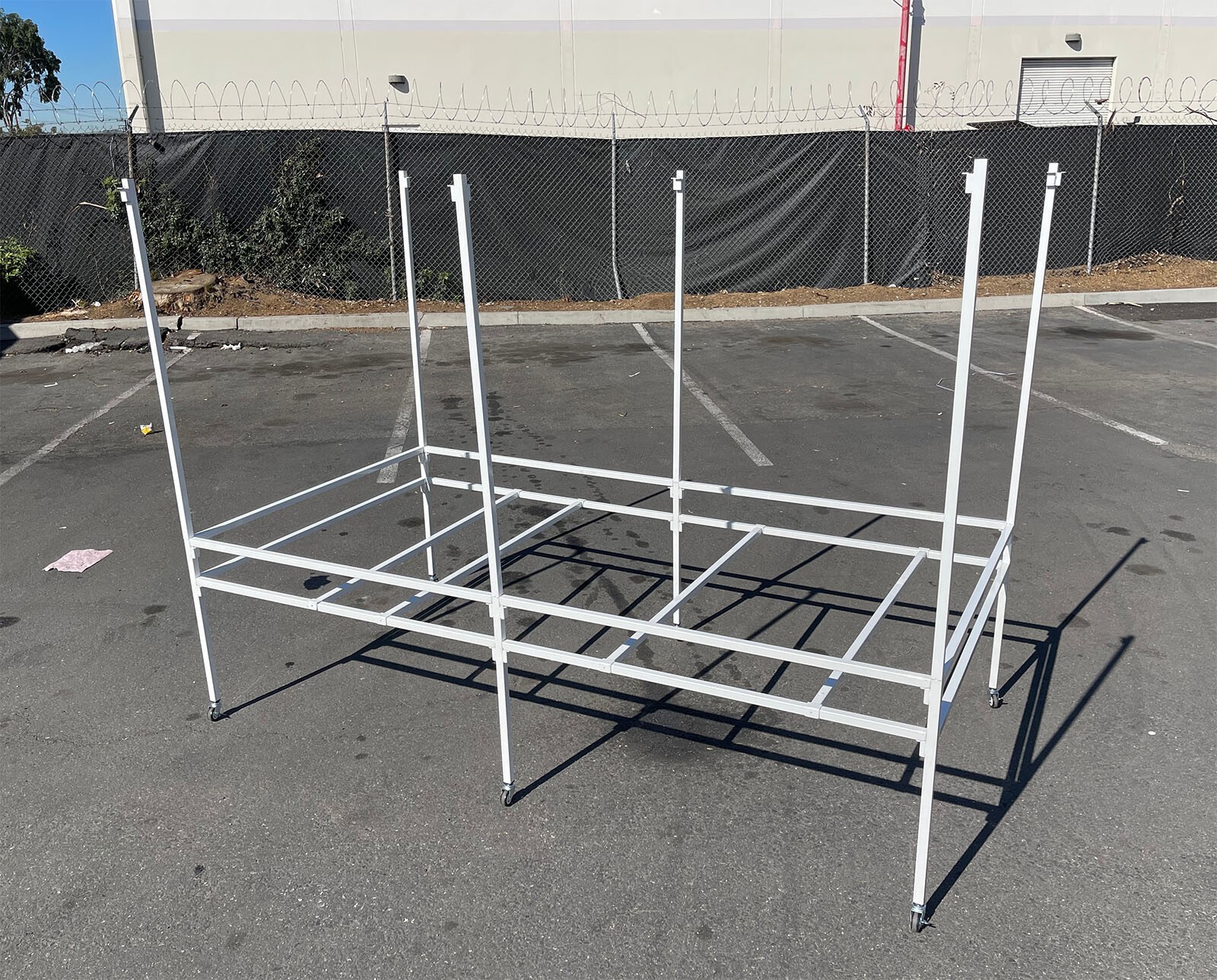 Easy Fit 4' x 8' Flood Tray Table Stand w/ Caster wheels & Trellis Poles
