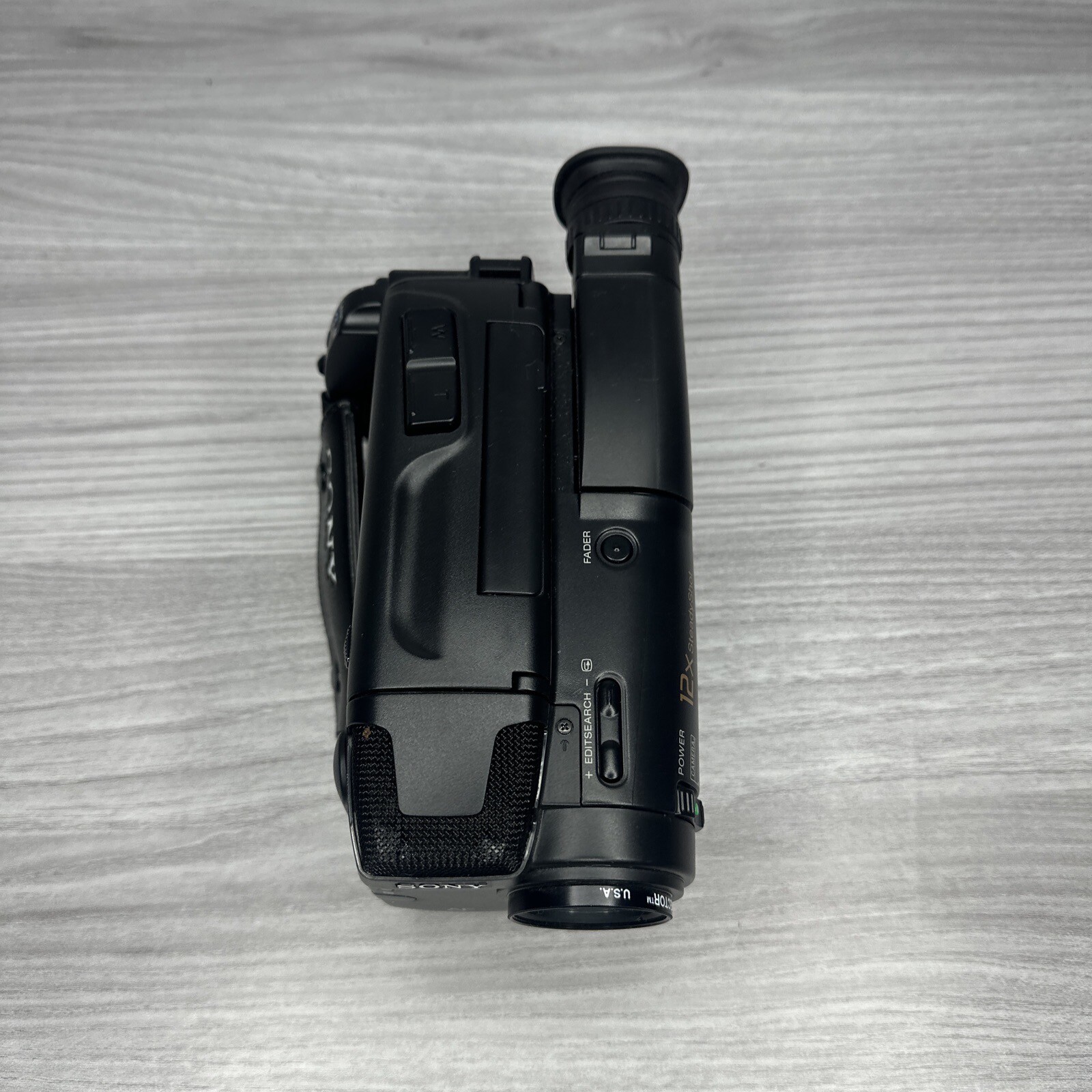 SONY HANDYCAM CAMCORDER CCD-TR82 with Extras **UNTESTED**