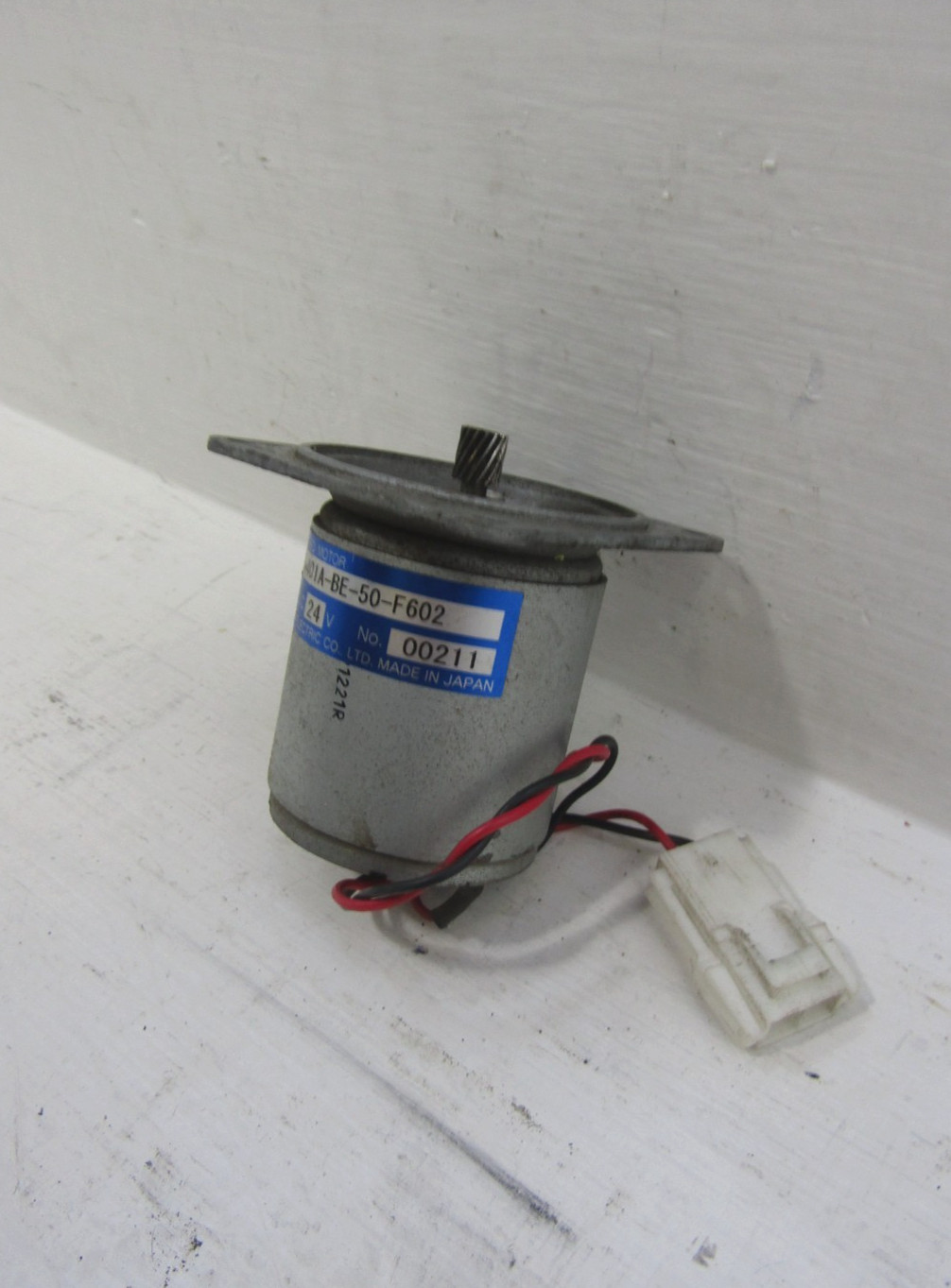 TSUKASA Electric 401A-BE-50-F602 Geared Motor 24V-DC