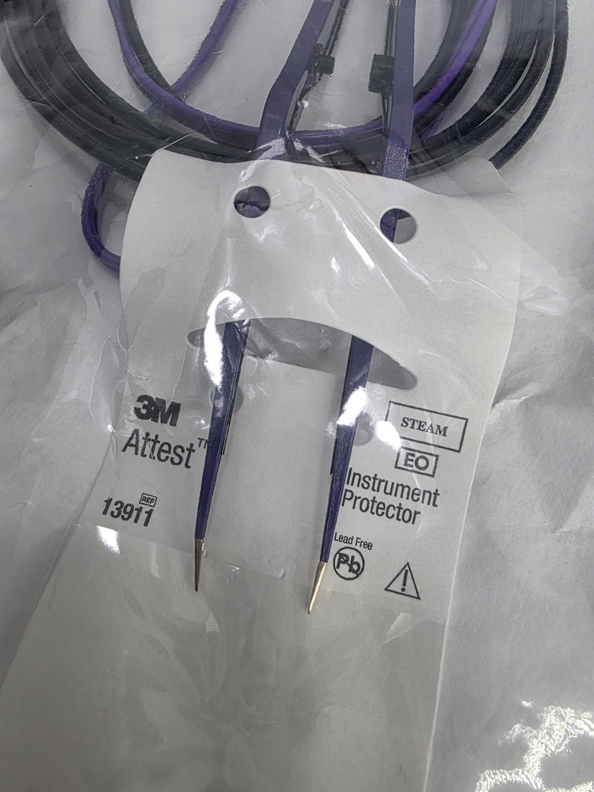 Disposable Bipolar Forceps 8in, 1mm Straight TipsW/ Cable