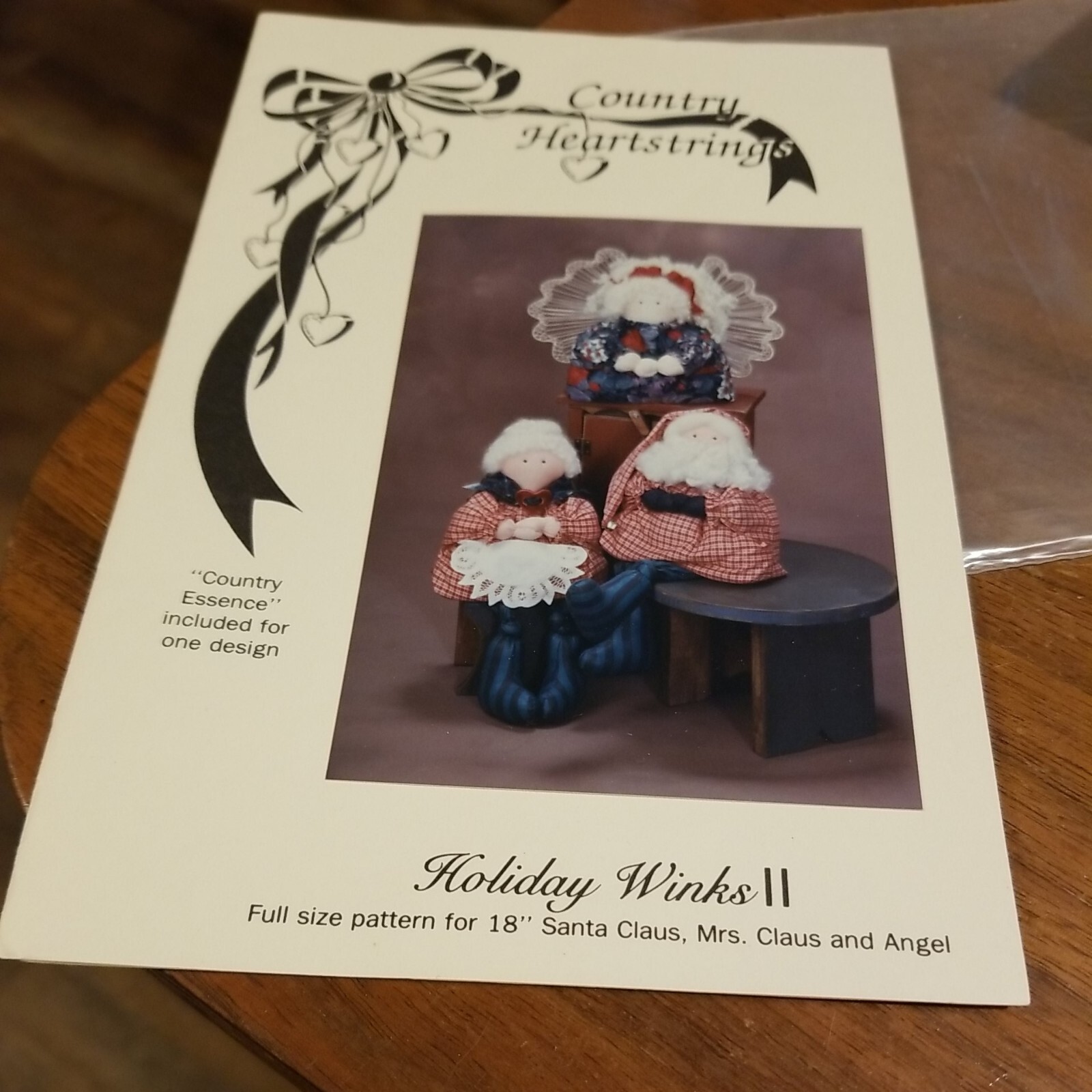 Country Heartstrings Holiday Winks II 18" Uncut