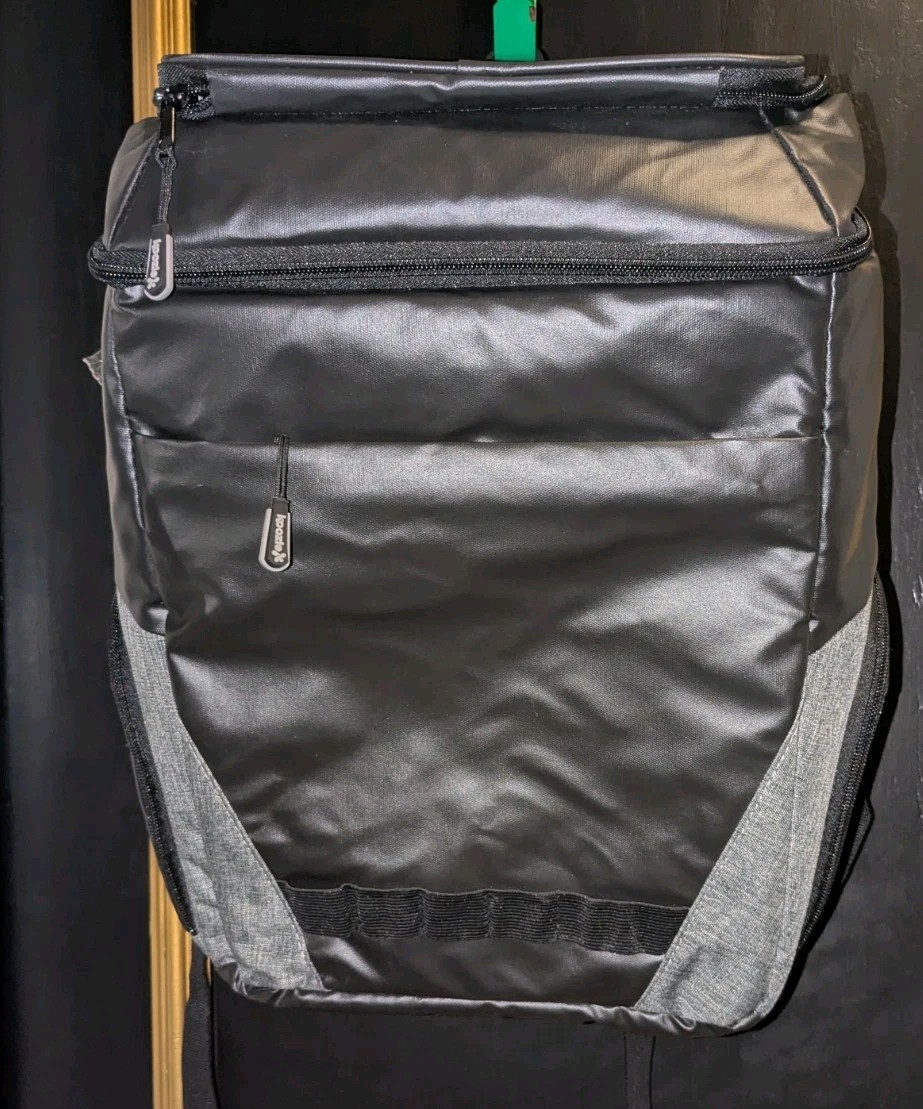 Koozie Insulated 26 can Cooler Backpack Black Gray Multiple Pockets NWOT