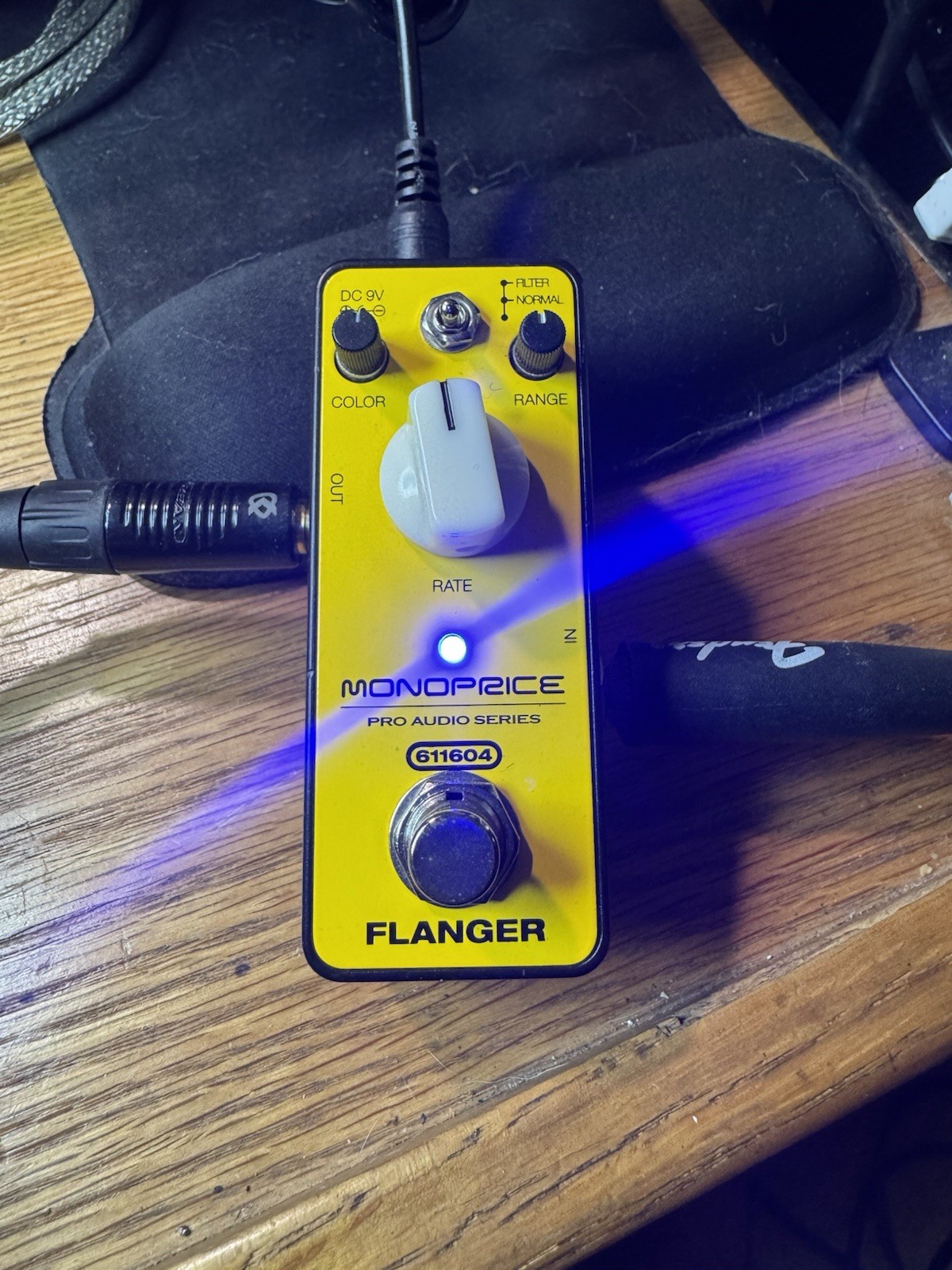 Monoprice 611604 Flanger With Power Supply