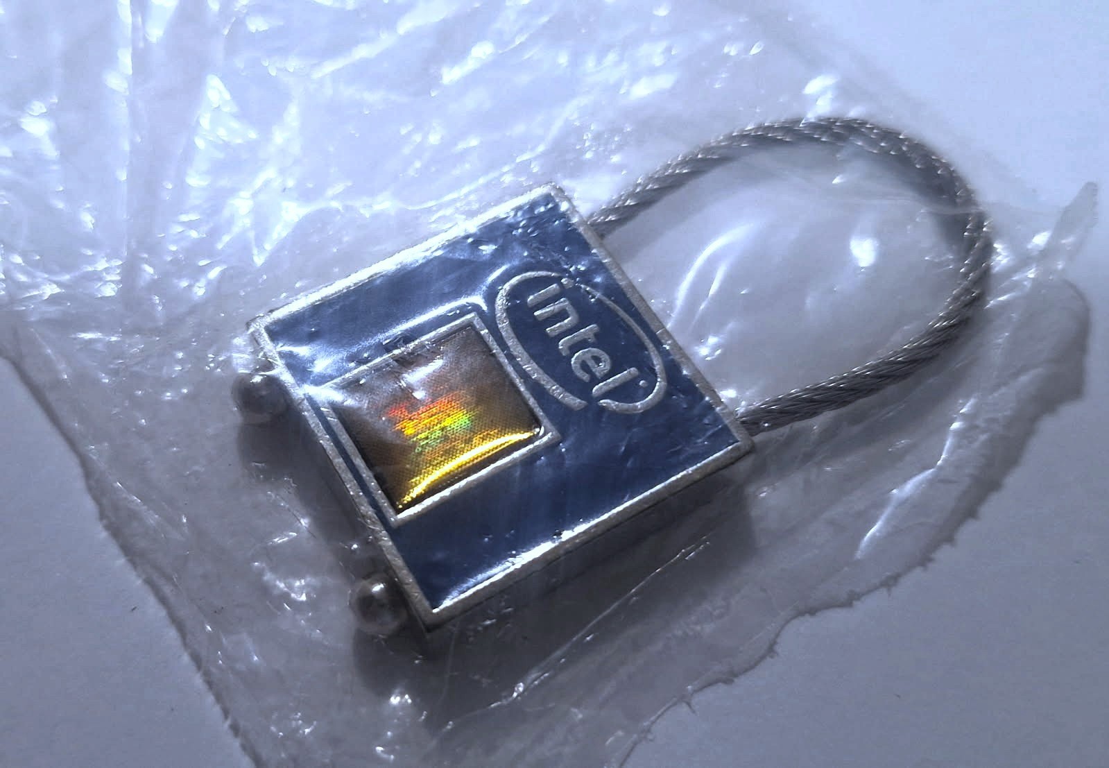 Intel Core 2 Processor CPU computer chip Keychain 2008 New Unused