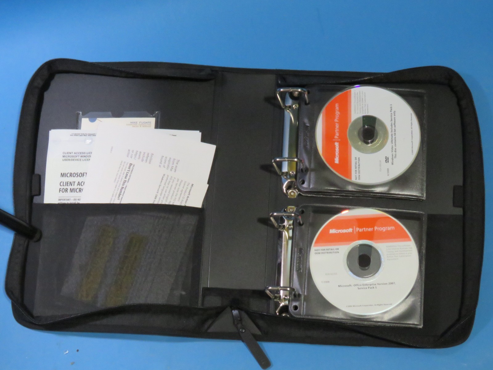 Microsoft Action Pack Subscription 75+ CDs Many w Multiple License Keys Included