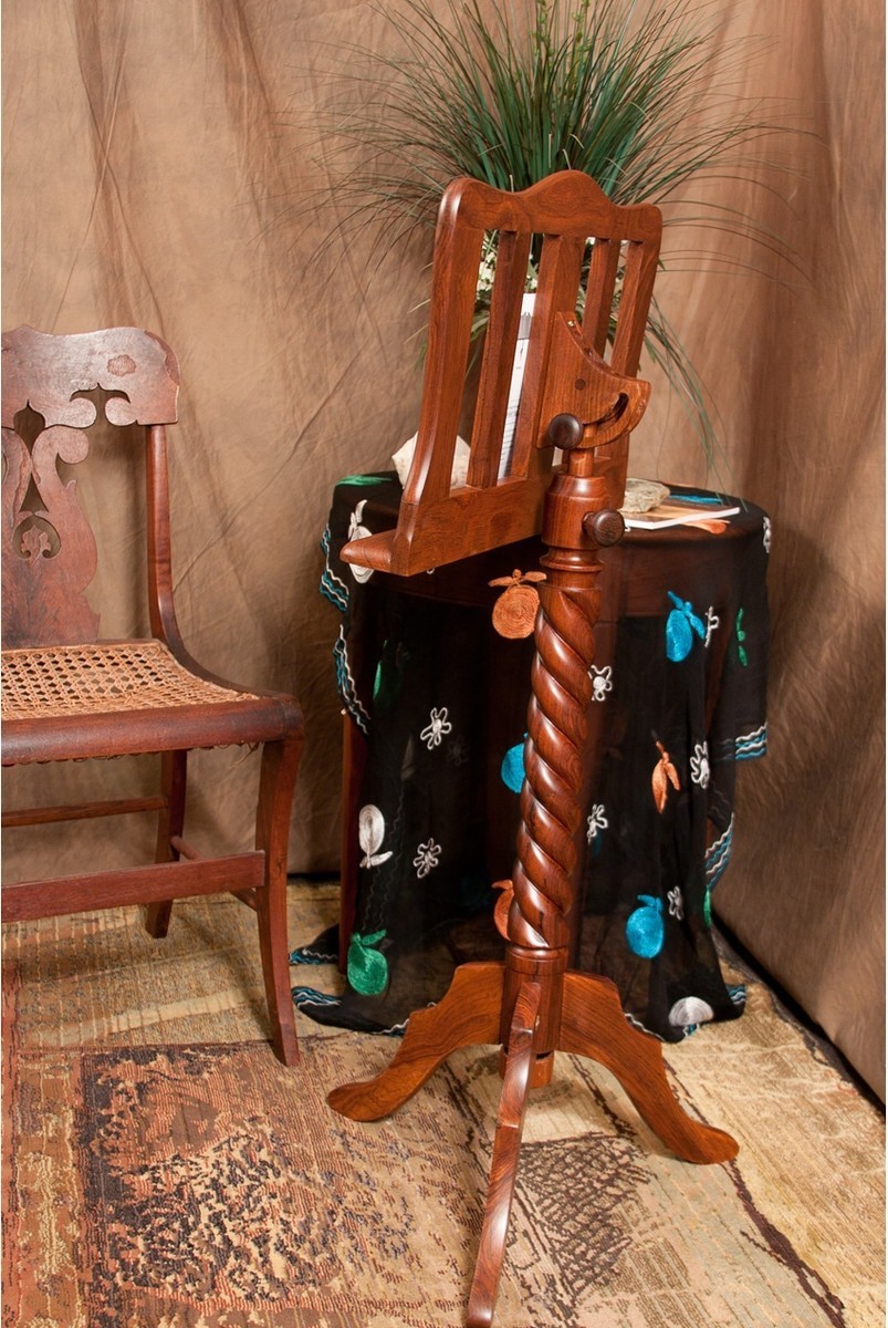 Roosebeck Single Tray Spiral Music Stand