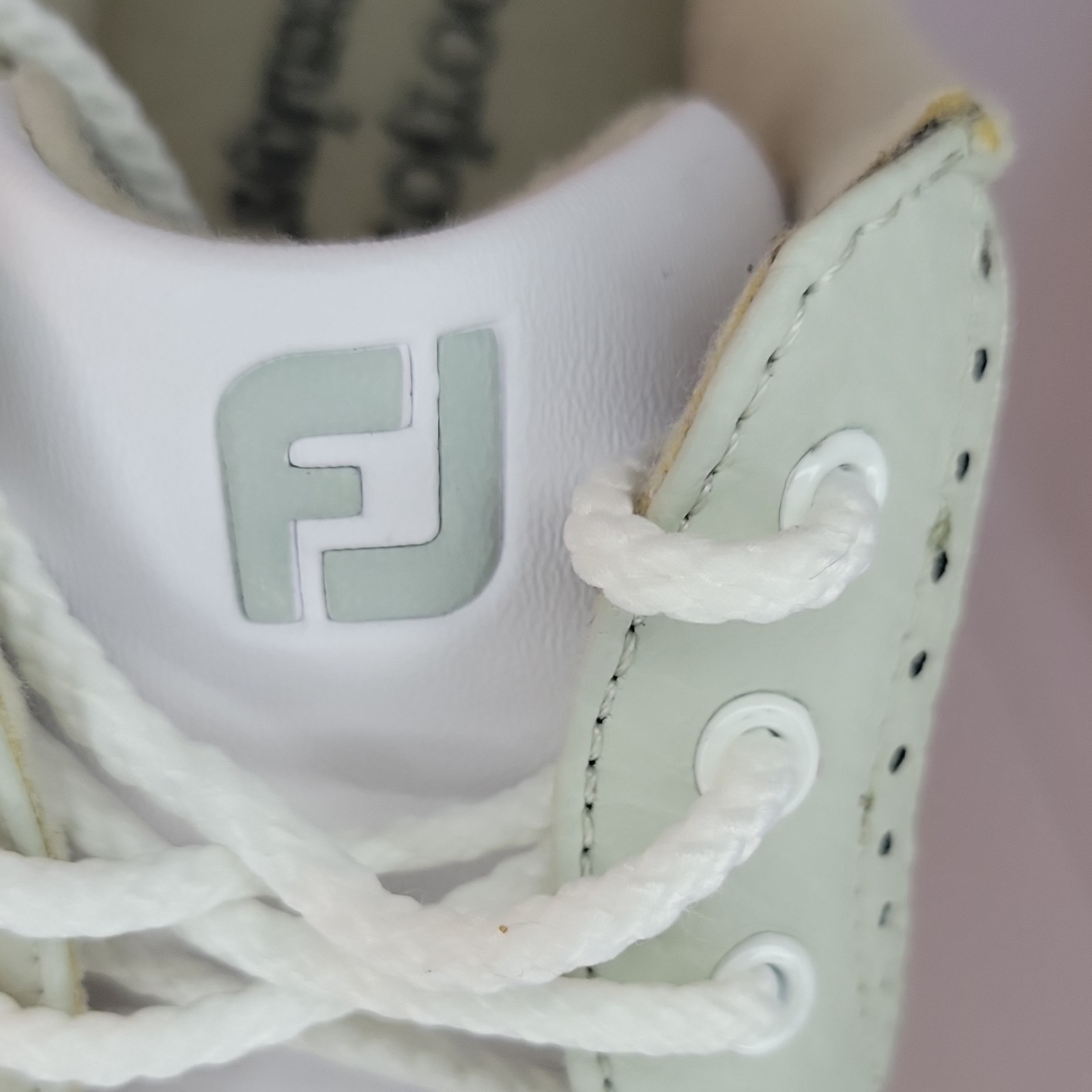FootJoy GreenJoys Women's Golf Shoes White Light Green 9M Leather Upper Spikes