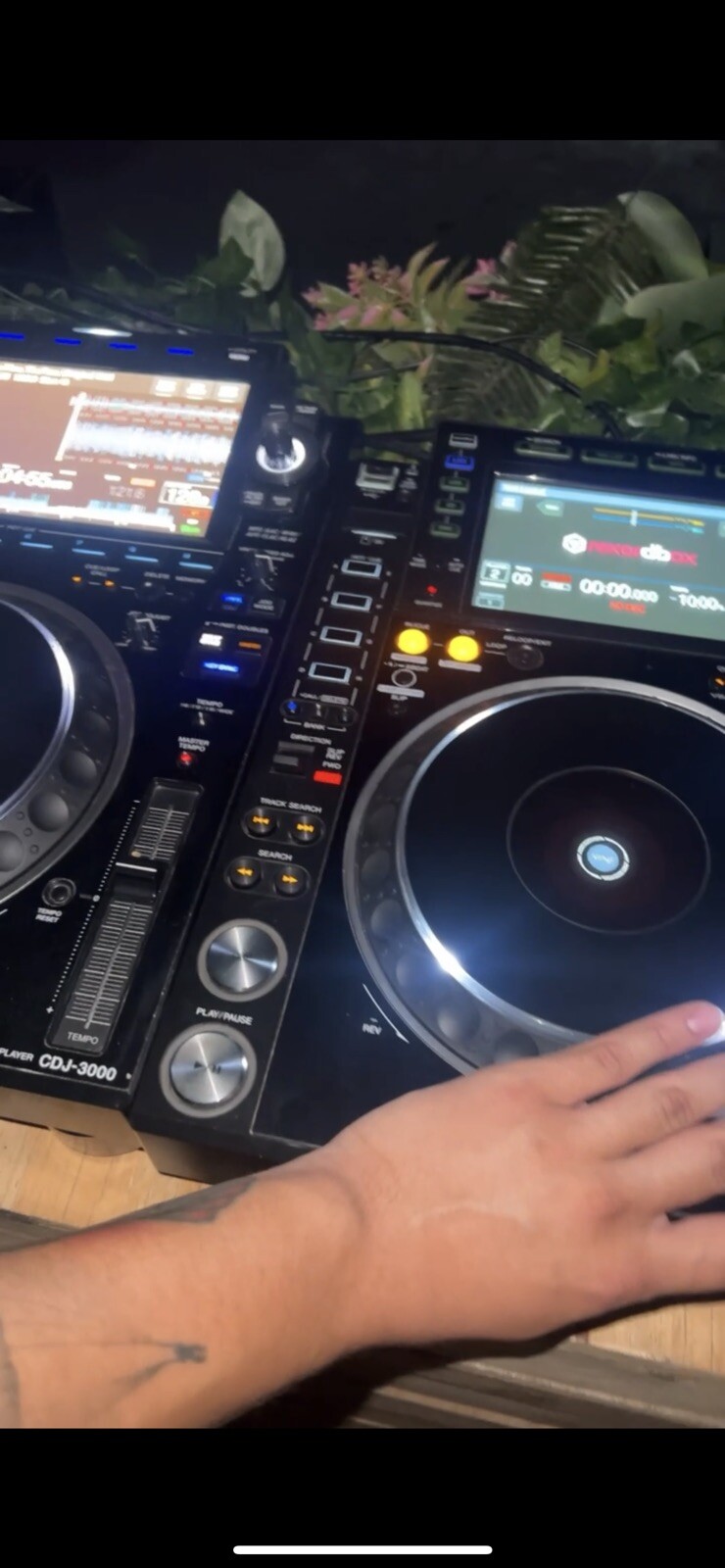 Pioneer CDJ-2000 Nexus 2 (USED )