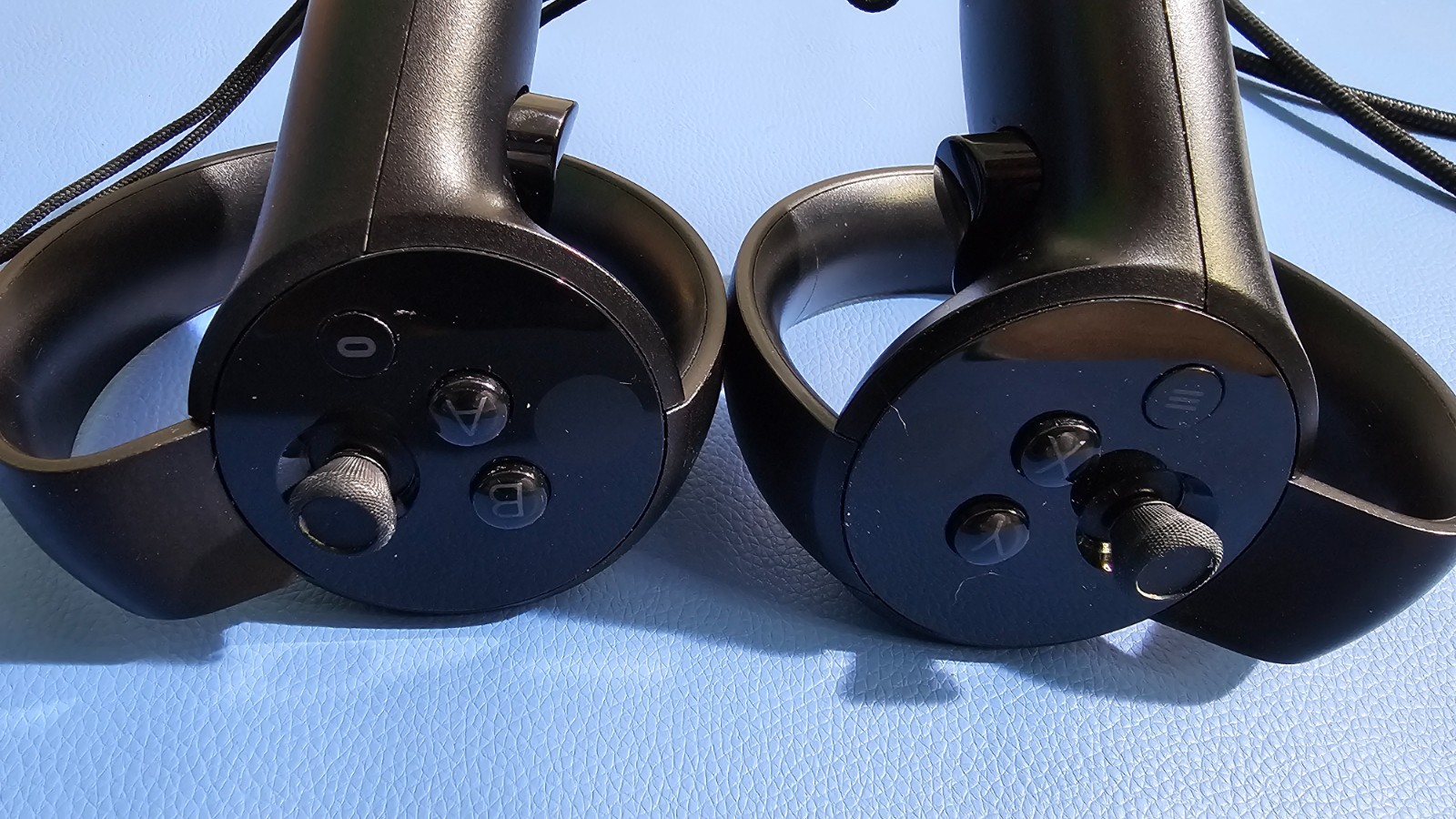 2x Meta Oculus Touch Motion Controllers