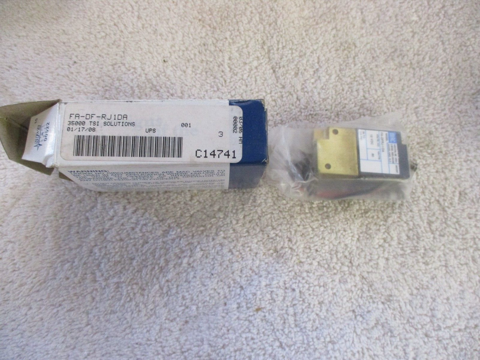 NIB MAC Valves Solenoid Valve  12VDC  FA-DF-RJ1DA