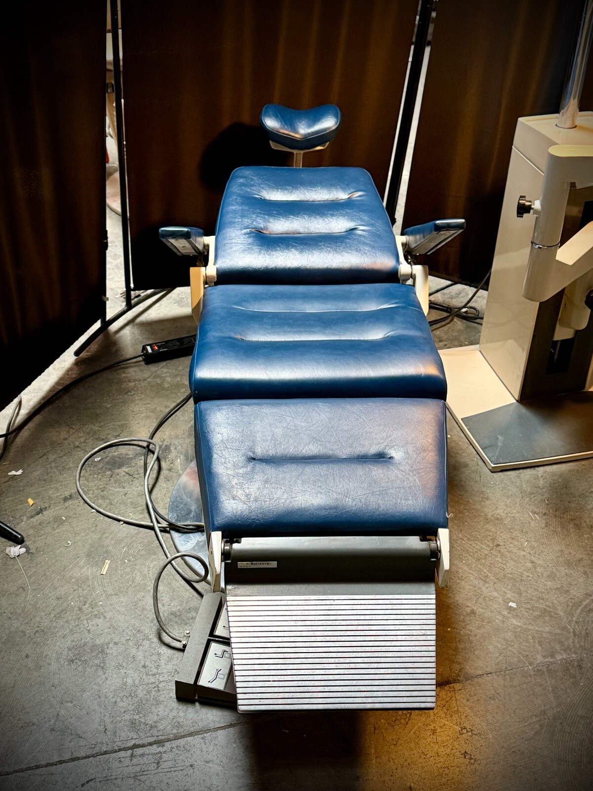 Reliance 980 Chair with 7720 Stand-Good Condition!