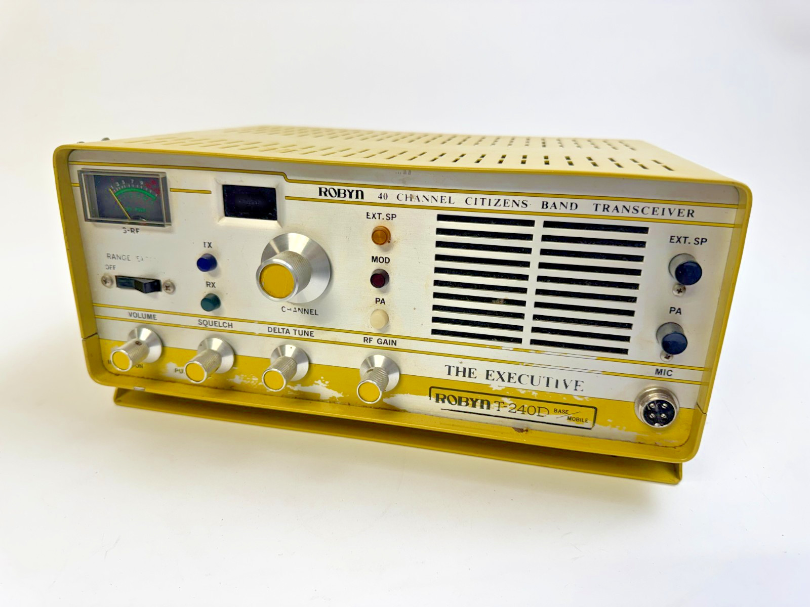 Robyn T-240D Executive 40 Channel Tube CB Base Radio Yellow Bird w/ Mic