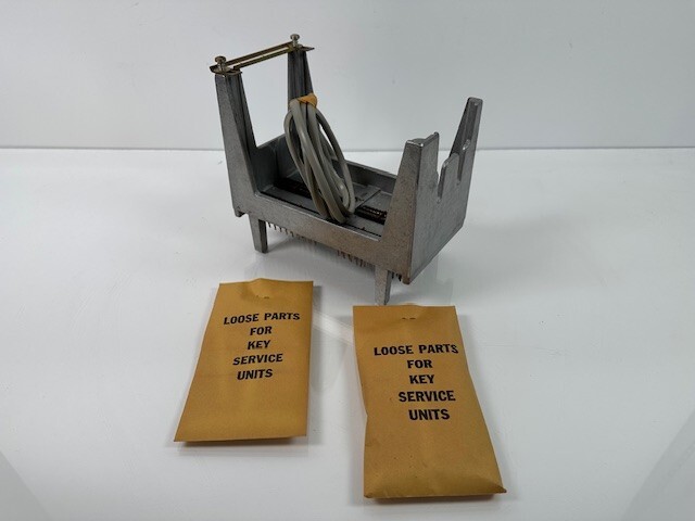 NOS - WESTERN ELECTRIC 603A KEY SYSTEM PANEL FOR 1A2 KEY SYSTEM - HOLDS 2 8" KTU