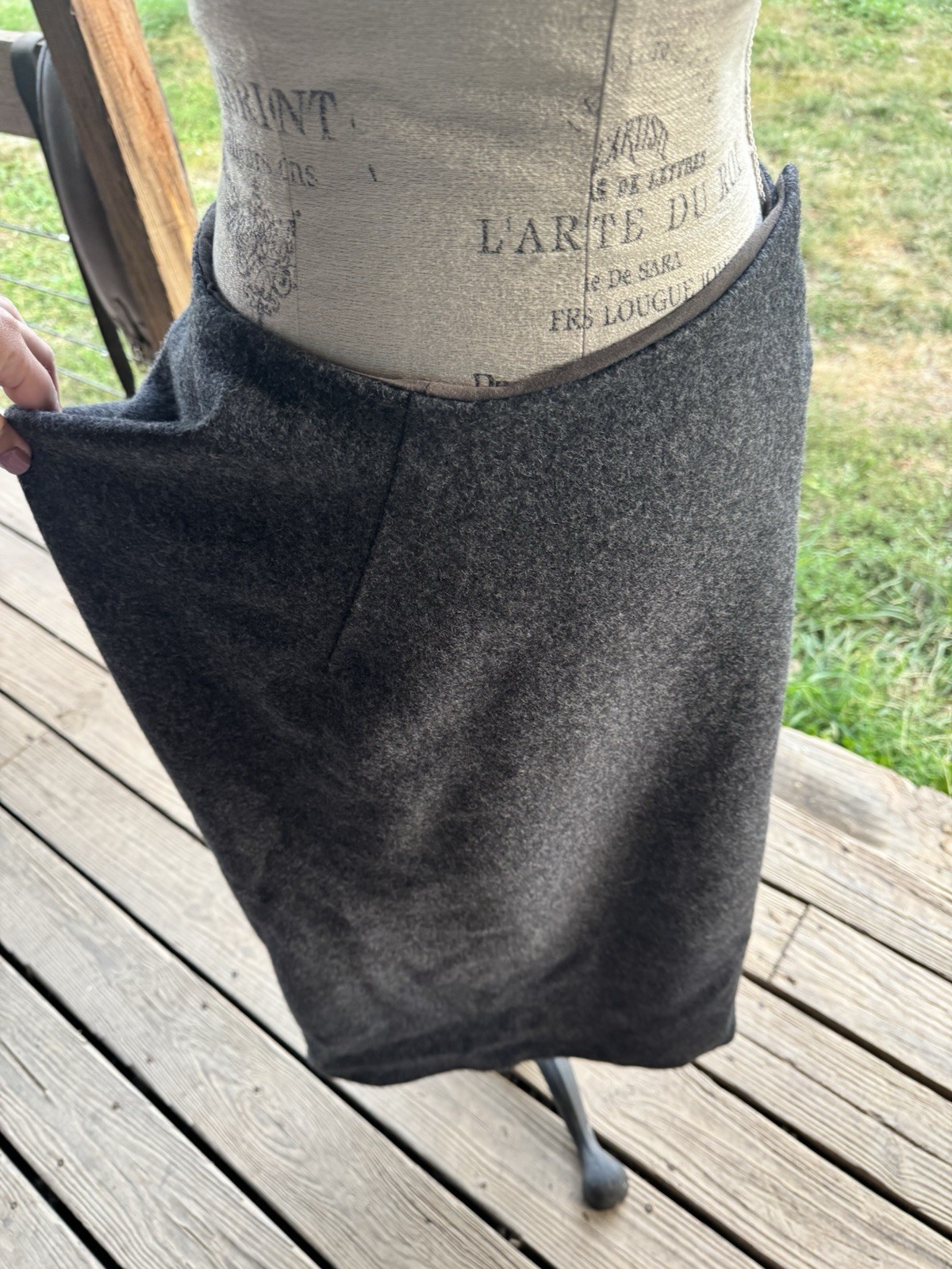 Side Saddle Apron
