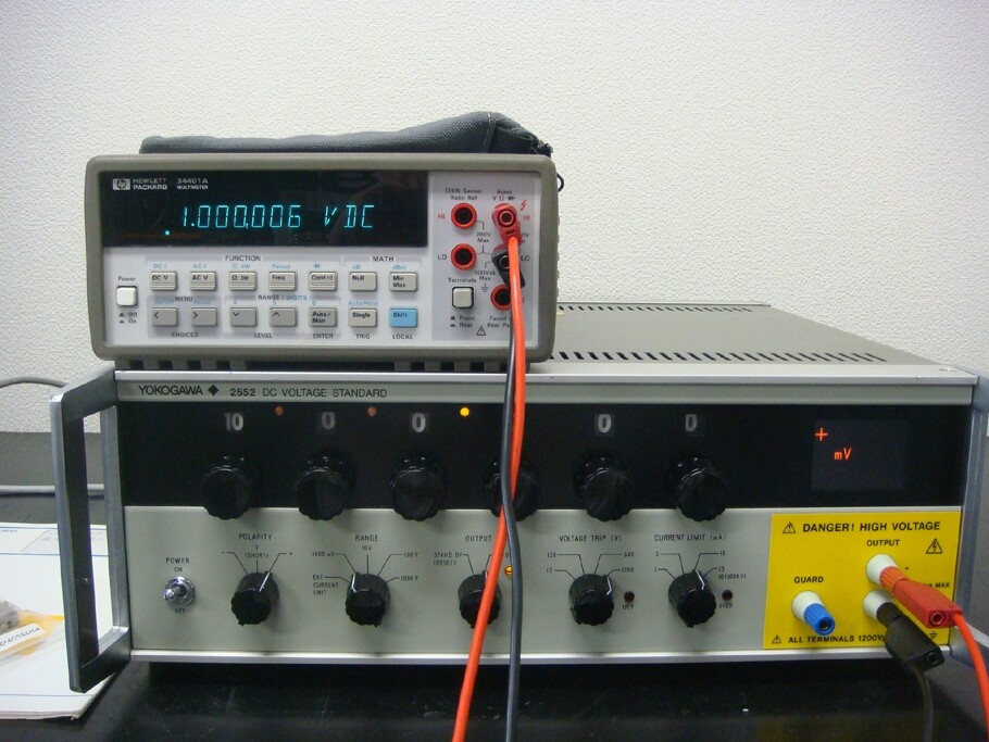 YOKOGAWA 2552-12 1200V 25mA DC Standard Source