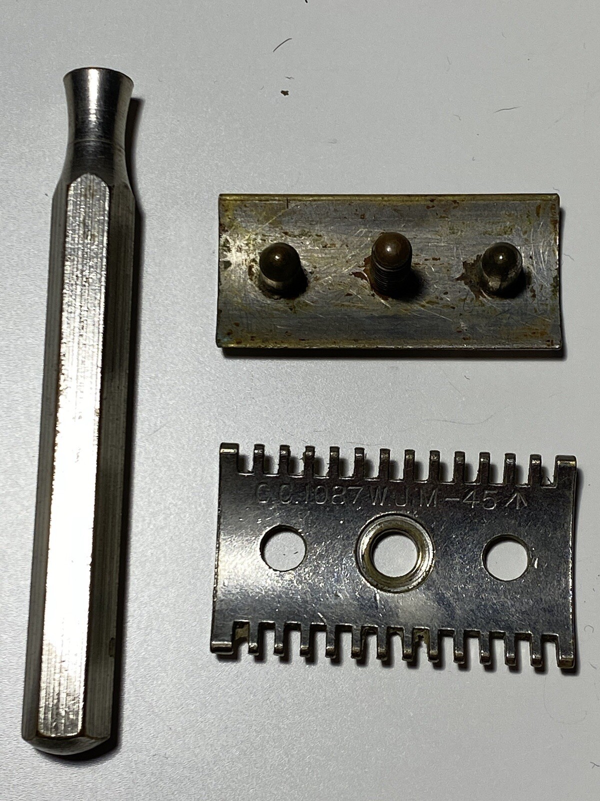 WW2 British military safety razor, Dated 1945, Original Item