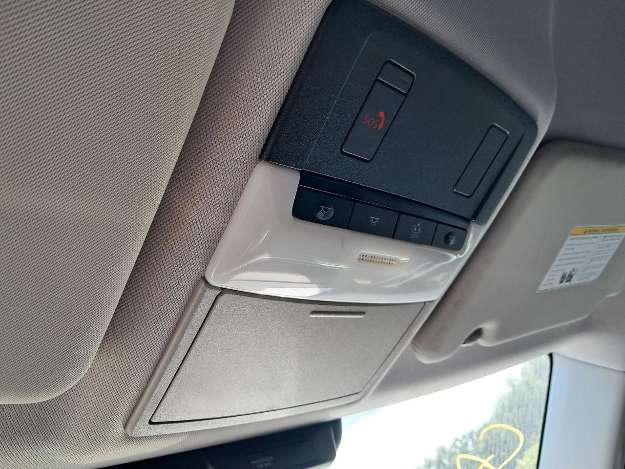 OUTLANDER 2023 Glove Box 4776795