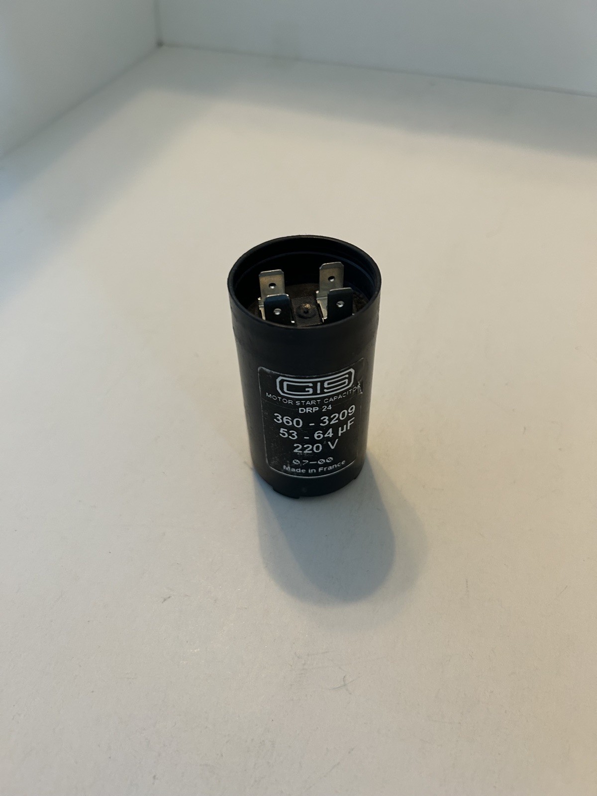STANLEY Garage Door Opener Part # 360-3209 53-64 MFD 1/2 HP Motor Capacitor GUC