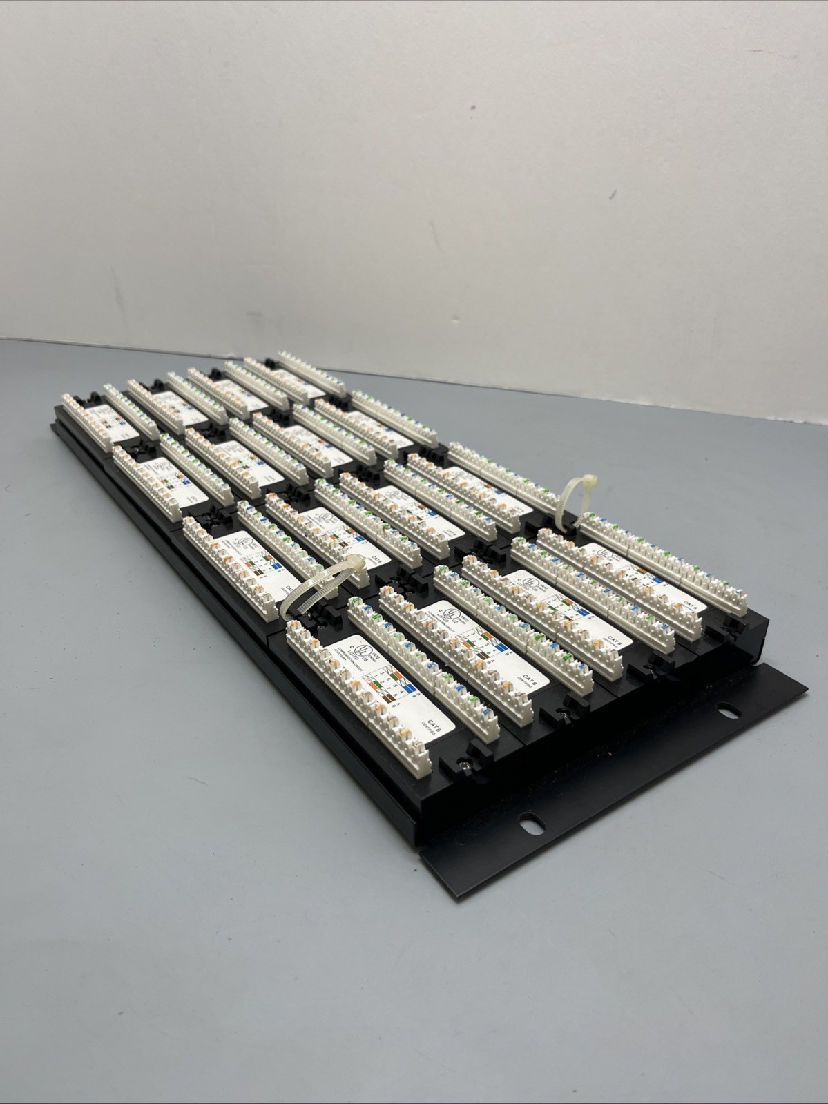 Monoprice 1R72 E342503 96-Port Cat 6 Certified Patch Panel