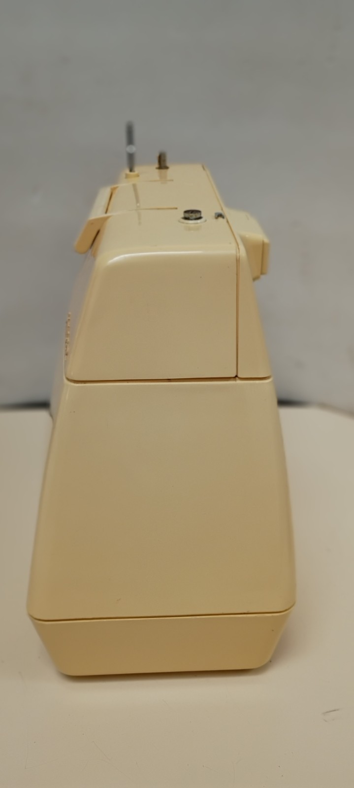 Vintage Singer Genie 353 Sewing Machine Working fine