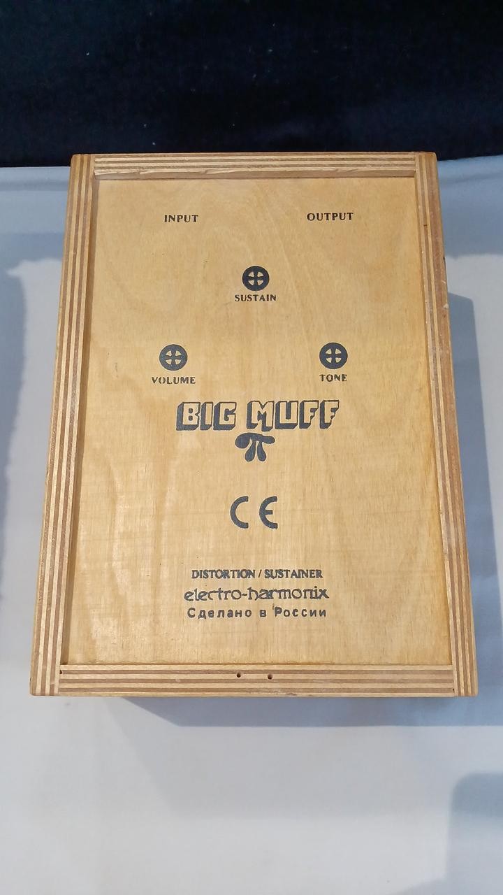 ELECTRO HARMONIX BIG MUFF PI EFFECTOR 101813