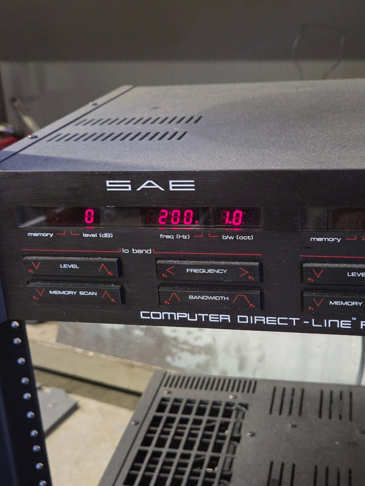 Vintage SAE Computer Direct-Line Stereo Equalizer Powers On