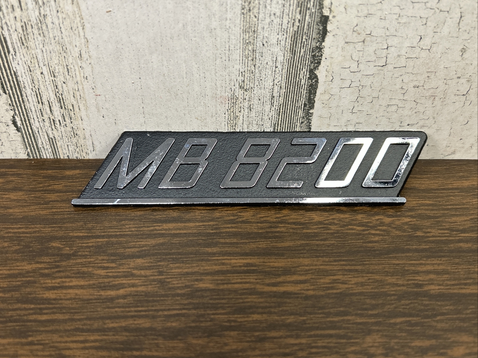 Mac Tools - MB 8200 - Toolbox Metal Emblem